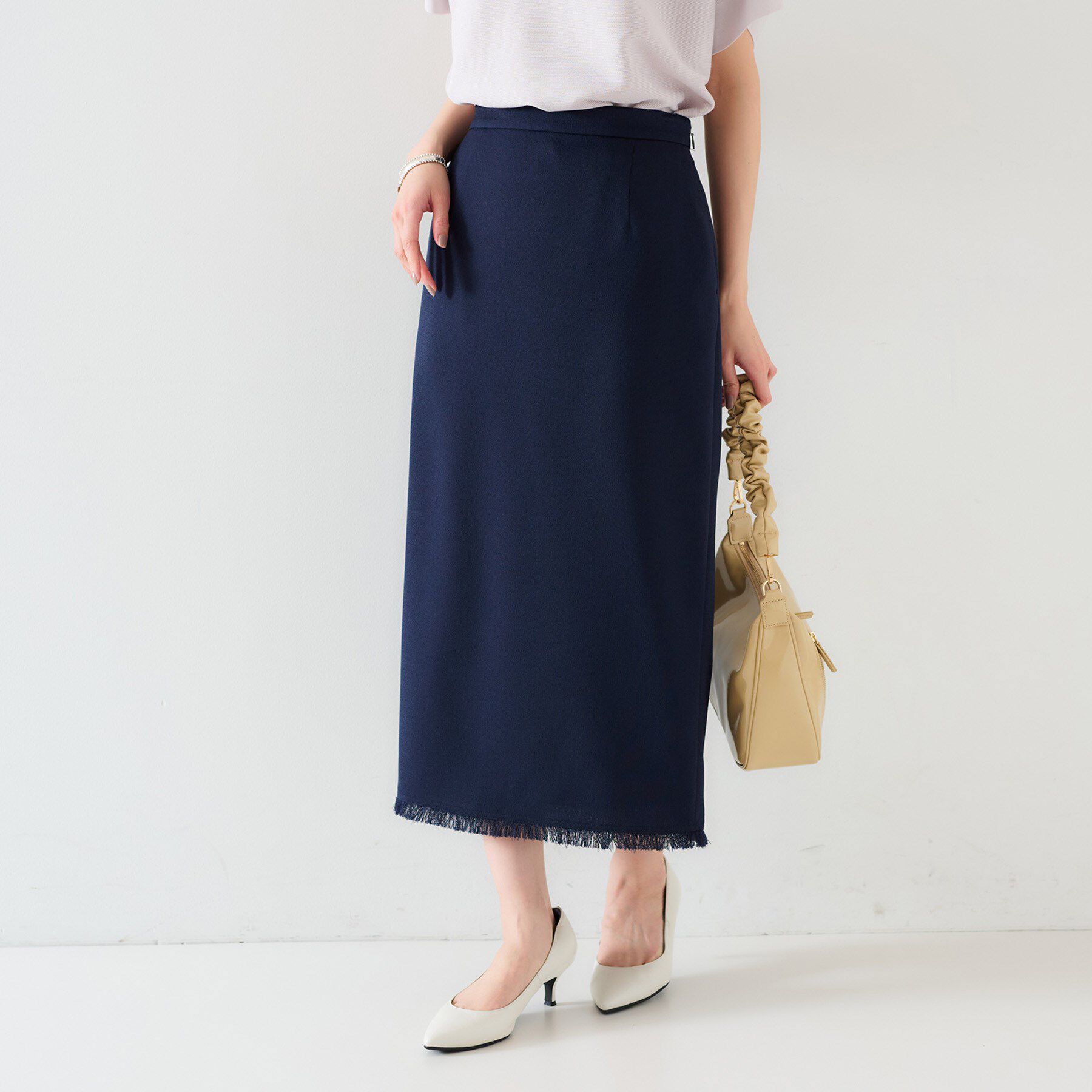 UNTITLED「【オンオフ/ストレッチ】裾フリンジナロースカート」|スカート|