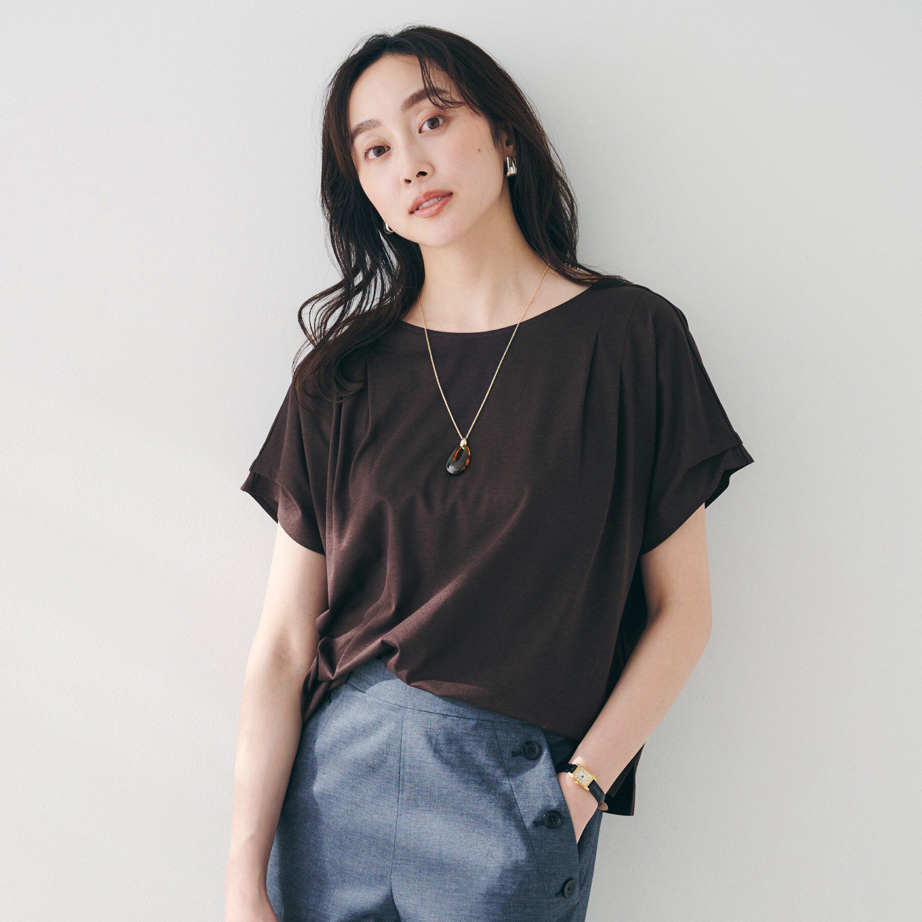 UNTITLED「【洗える】タック入りフレンチスリーブプルオーバー」|Tシャツ・カットソー|ブラウン(044)