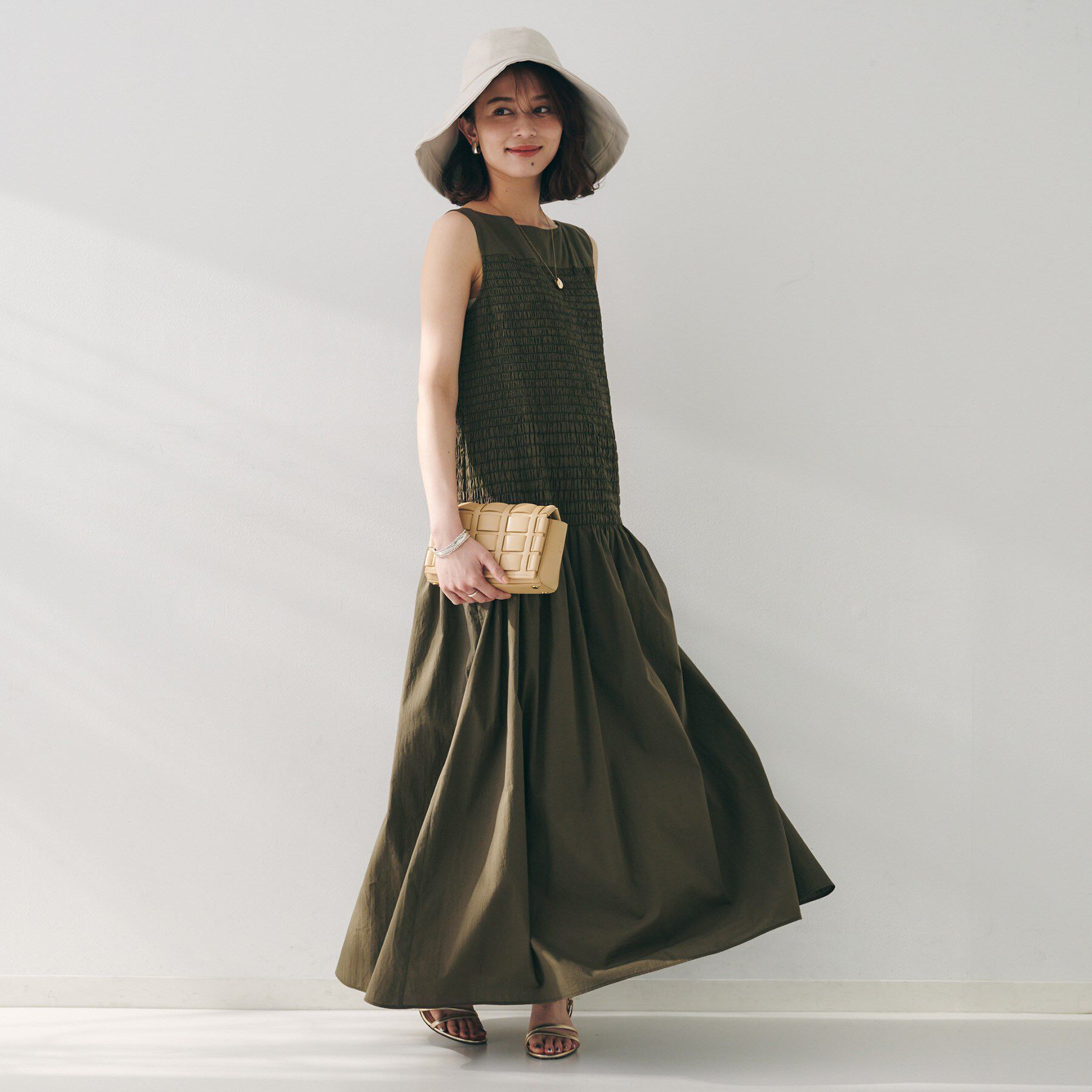 UNTITLED「【コットン100/夏ワンピ/ナロー】シャーリングワンピース」|ワンピース|