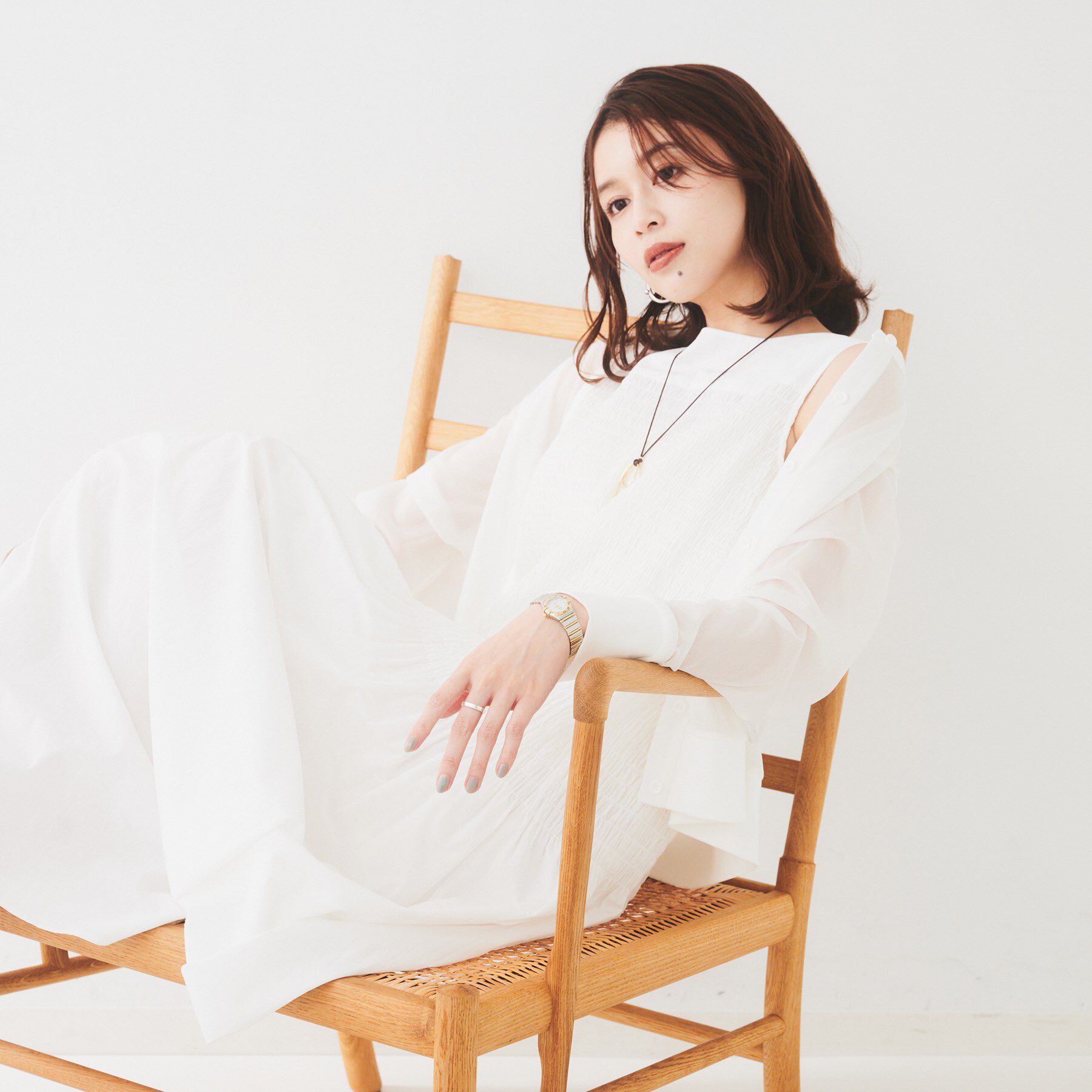 UNTITLED「【洗える/ストレッチ性/短丈】クルーネックシアーカーディガン」|カーディガン|