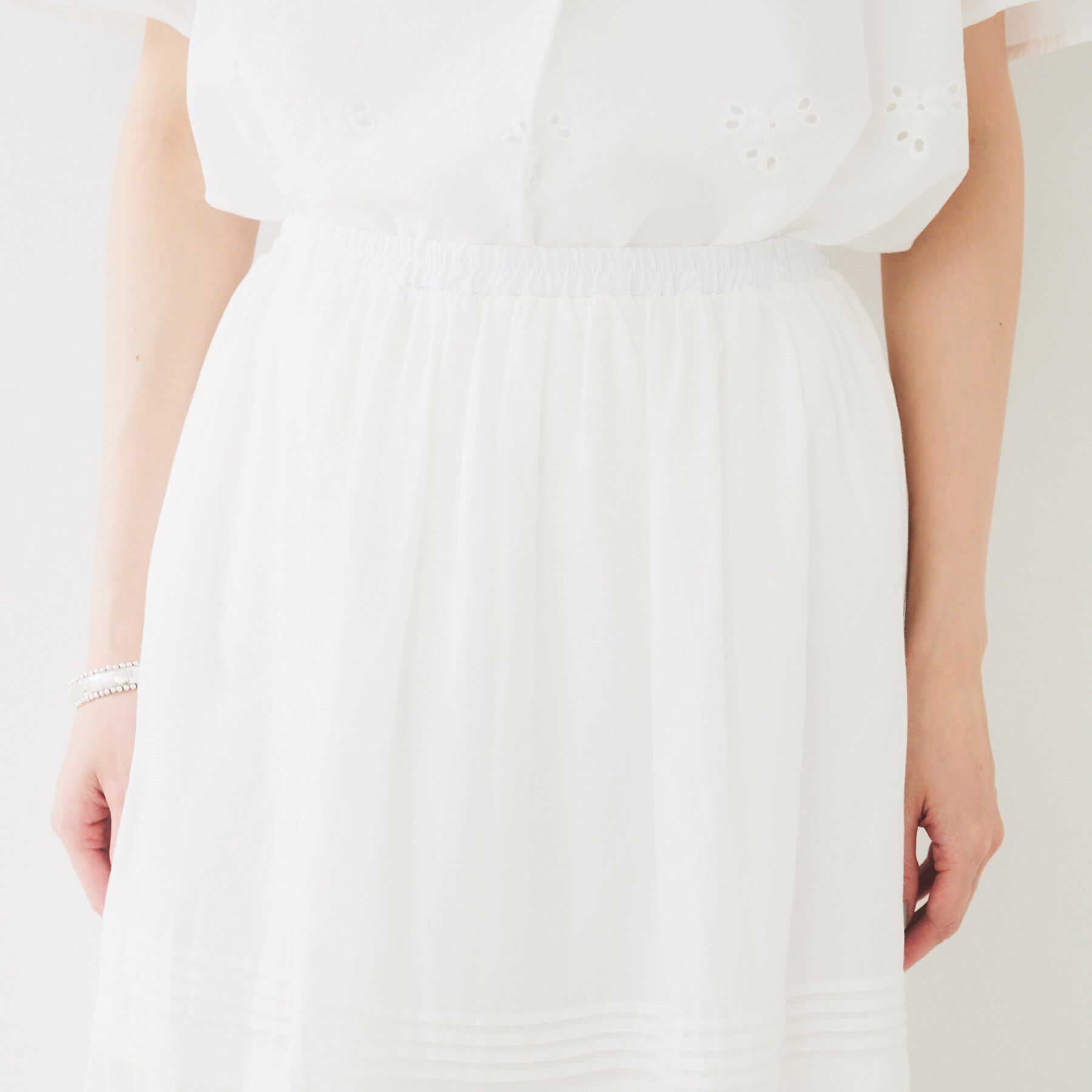 UNTITLED「【セットアップ可/コットン100】スカラップ刺繍スカート」|スカート|