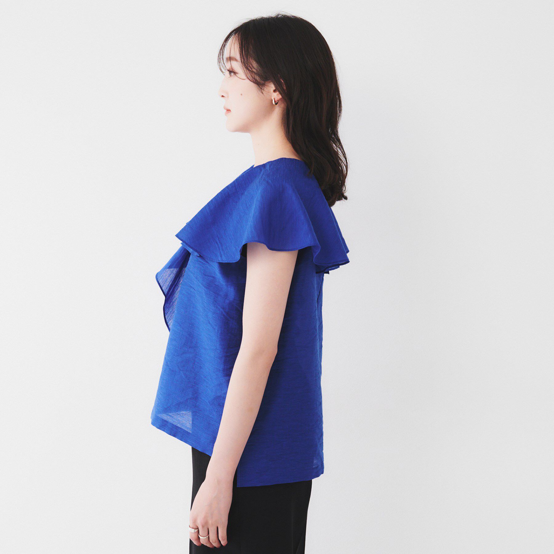 UNTITLED「【きれいめ/洗える/フリル】ラッフルシアーブラウス」|シャツ・ブラウス|