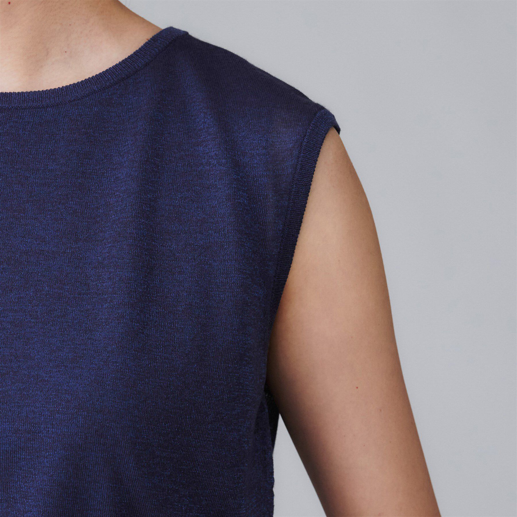 UNTITLED「【アンサンブル可/洗える】シアーノースリーブ プルオーバー」|ニット・セーター|