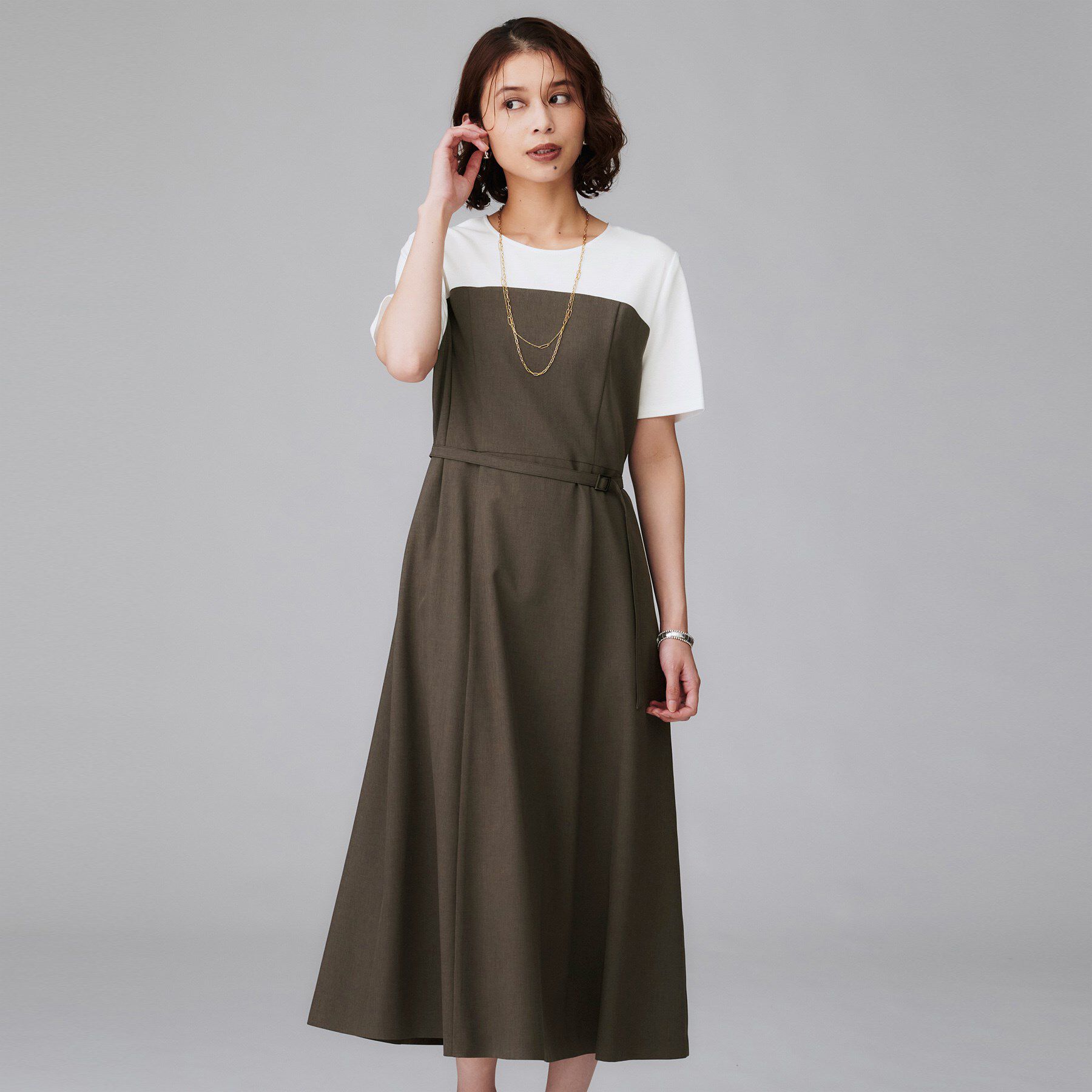 UNTITLED「【きれいめカジュアル/セミフレア】異素材ドッキングワンピース」|ワンピース|