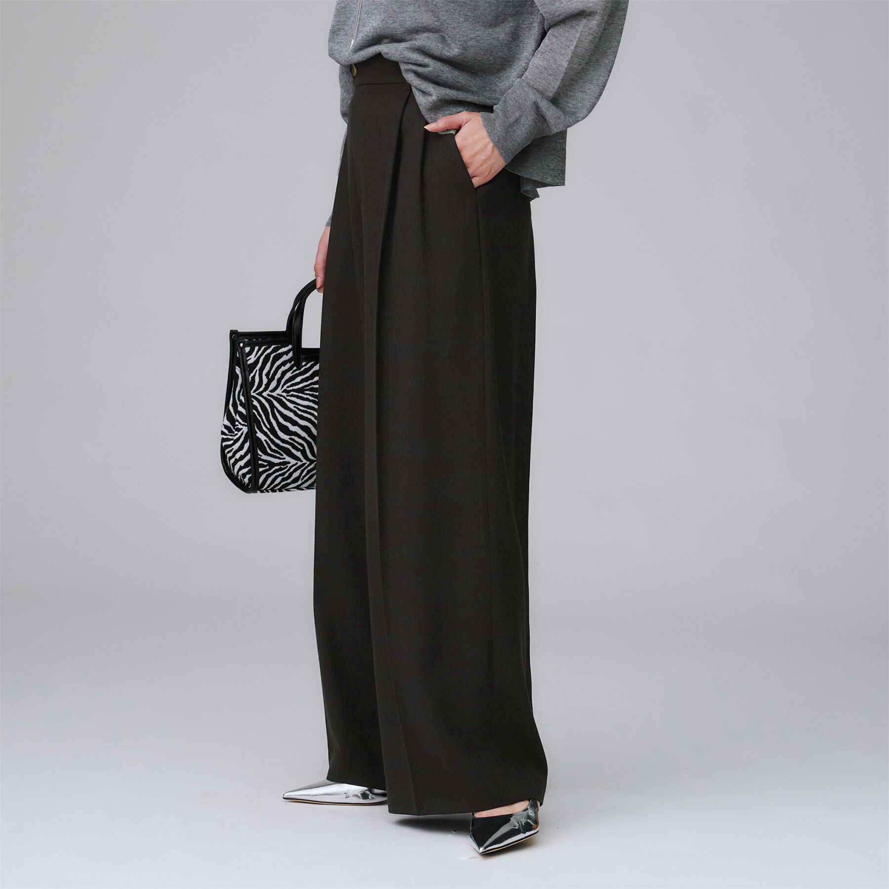 UNTITLED「【セットアップ可/洗える】梳毛調合繊2タックワイドパンツ」|その他|