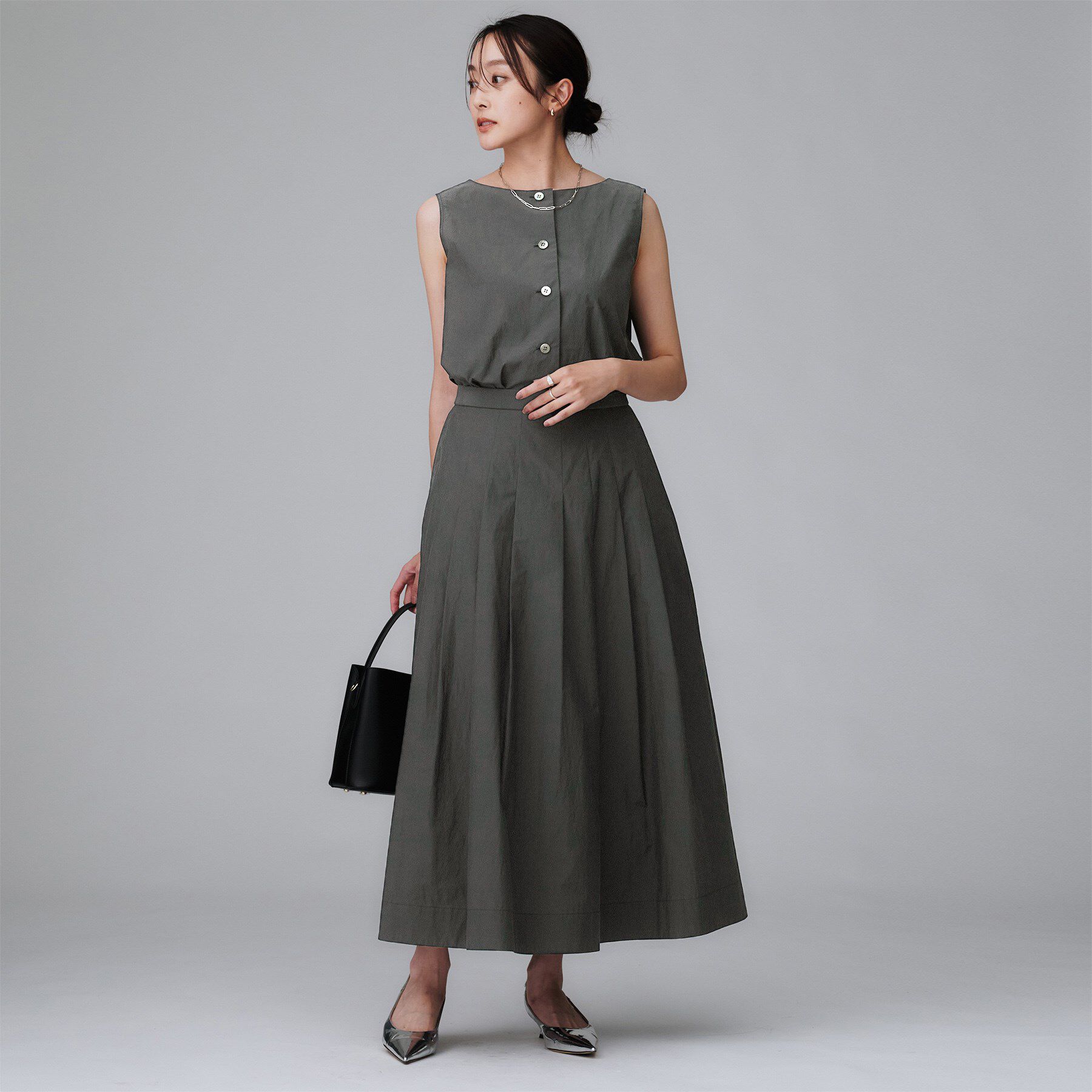 UNTITLED「【後ろウエストゴム/セットアップ可】ファブリカタックスカート」|スカート|