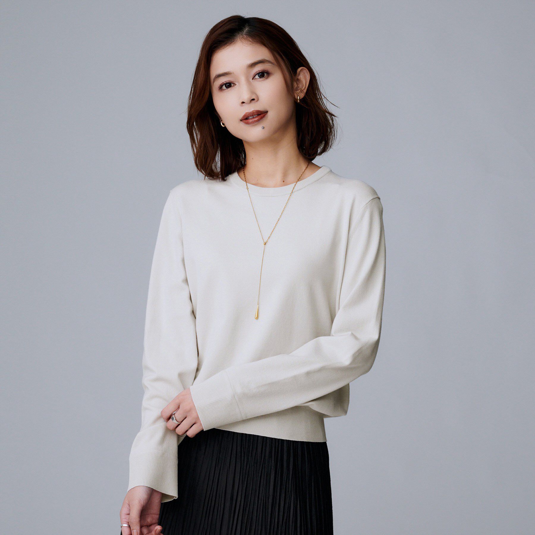 UNTITLED「【フリル取り外し可/きれいめエレガント】フリルシャツレイヤード風ニット」|ニット・セーター|