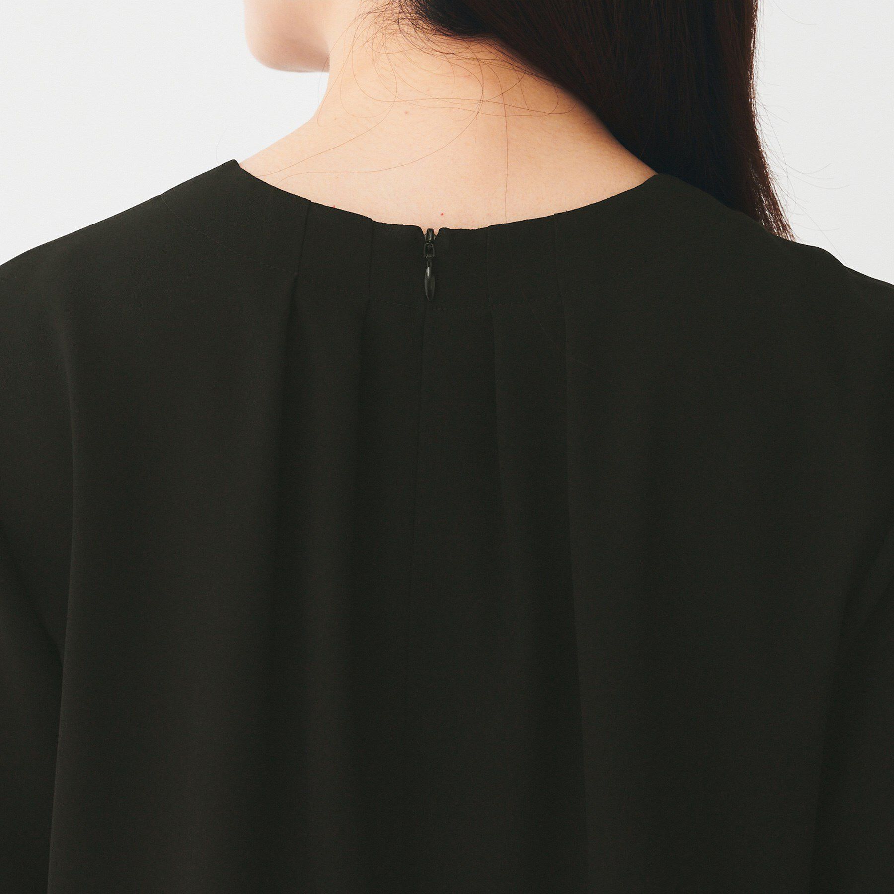 UNTITLED「【洗える/フォーマル/スーツインナー】タックブラウス」|シャツ・ブラウス|