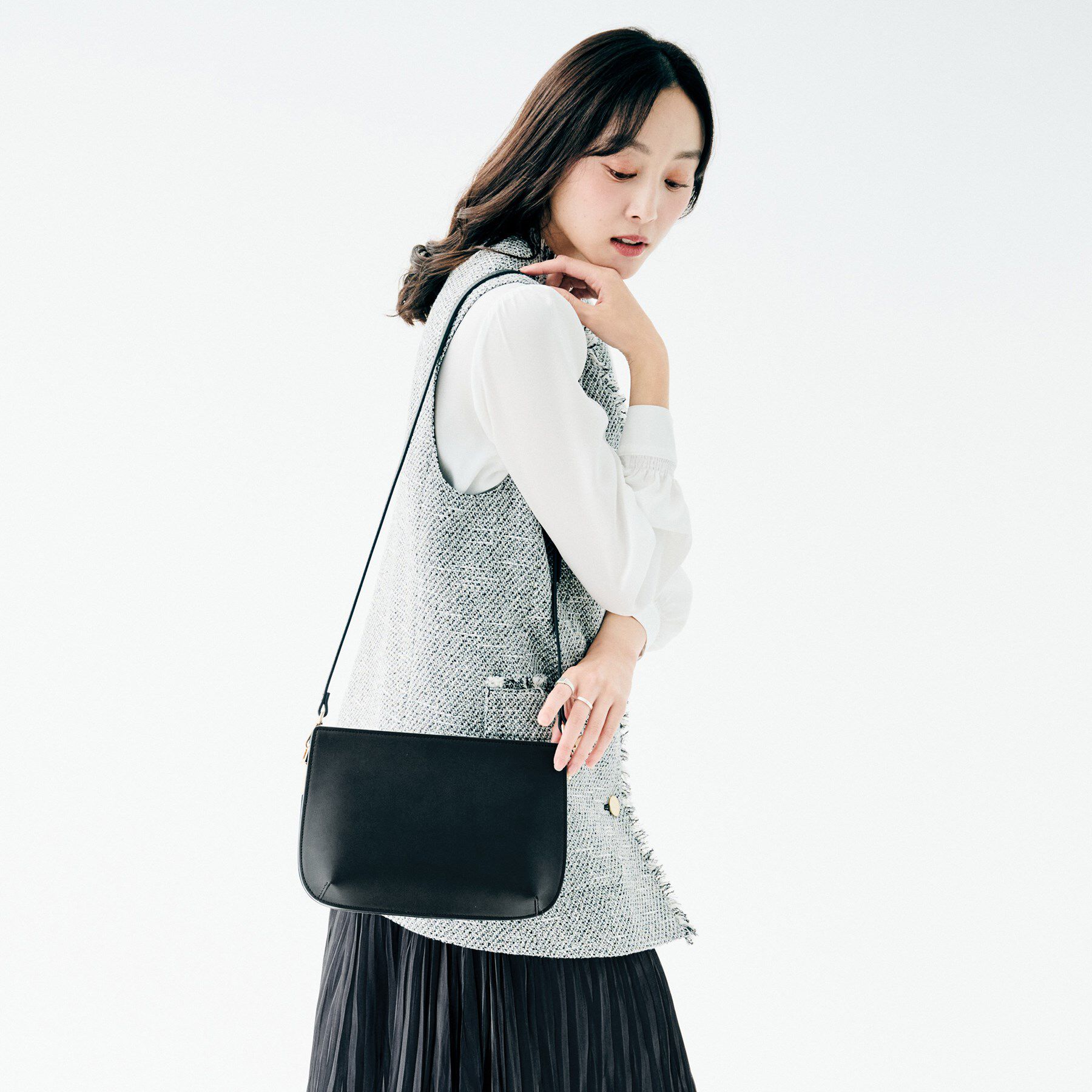 UNTITLED「スプリットレザーフラットショルダー」|ショルダー・メッセンジャー|