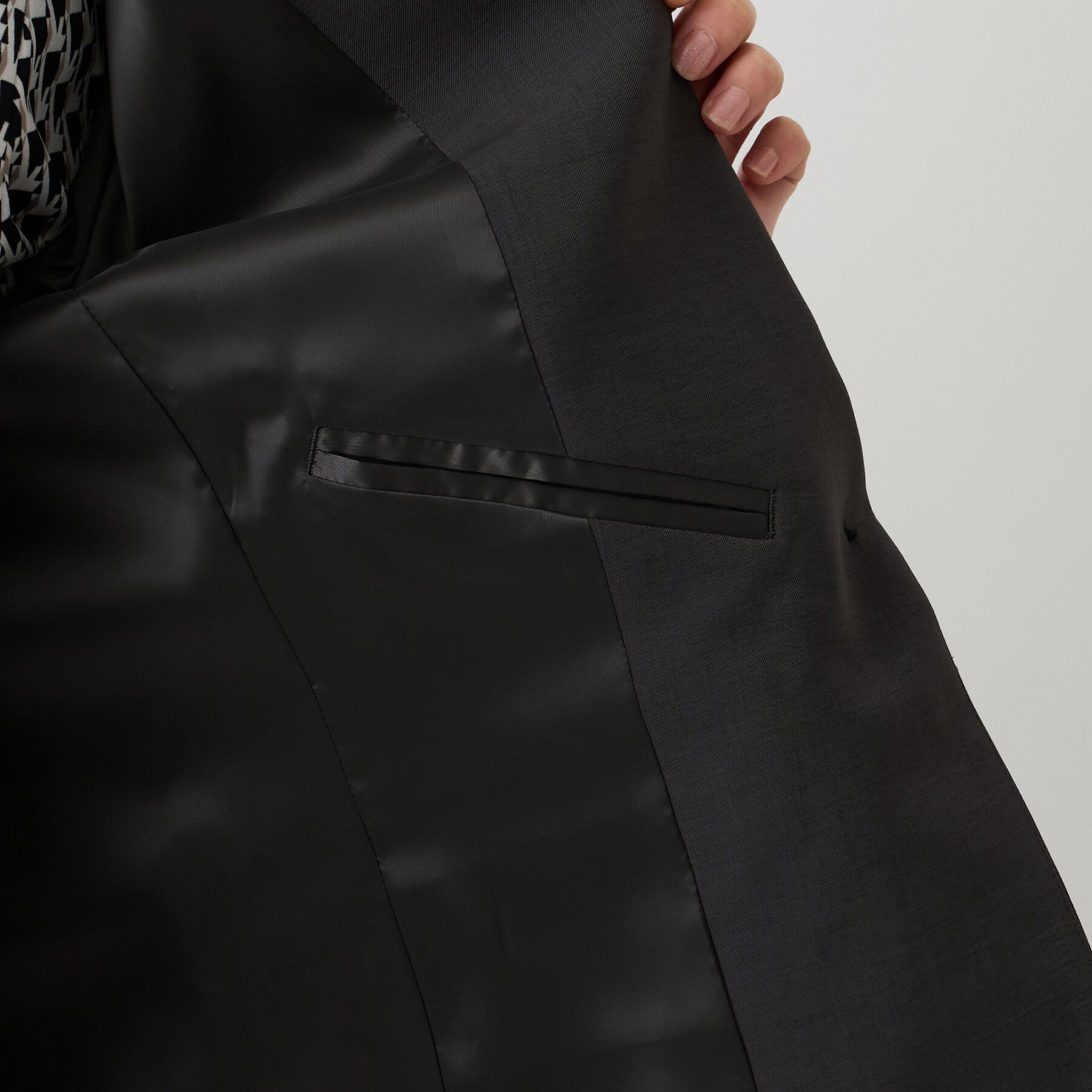 UNTITLED「【UV/接触冷感/スーツ】エアリーテーラードジャケット」|テーラードジャケット|