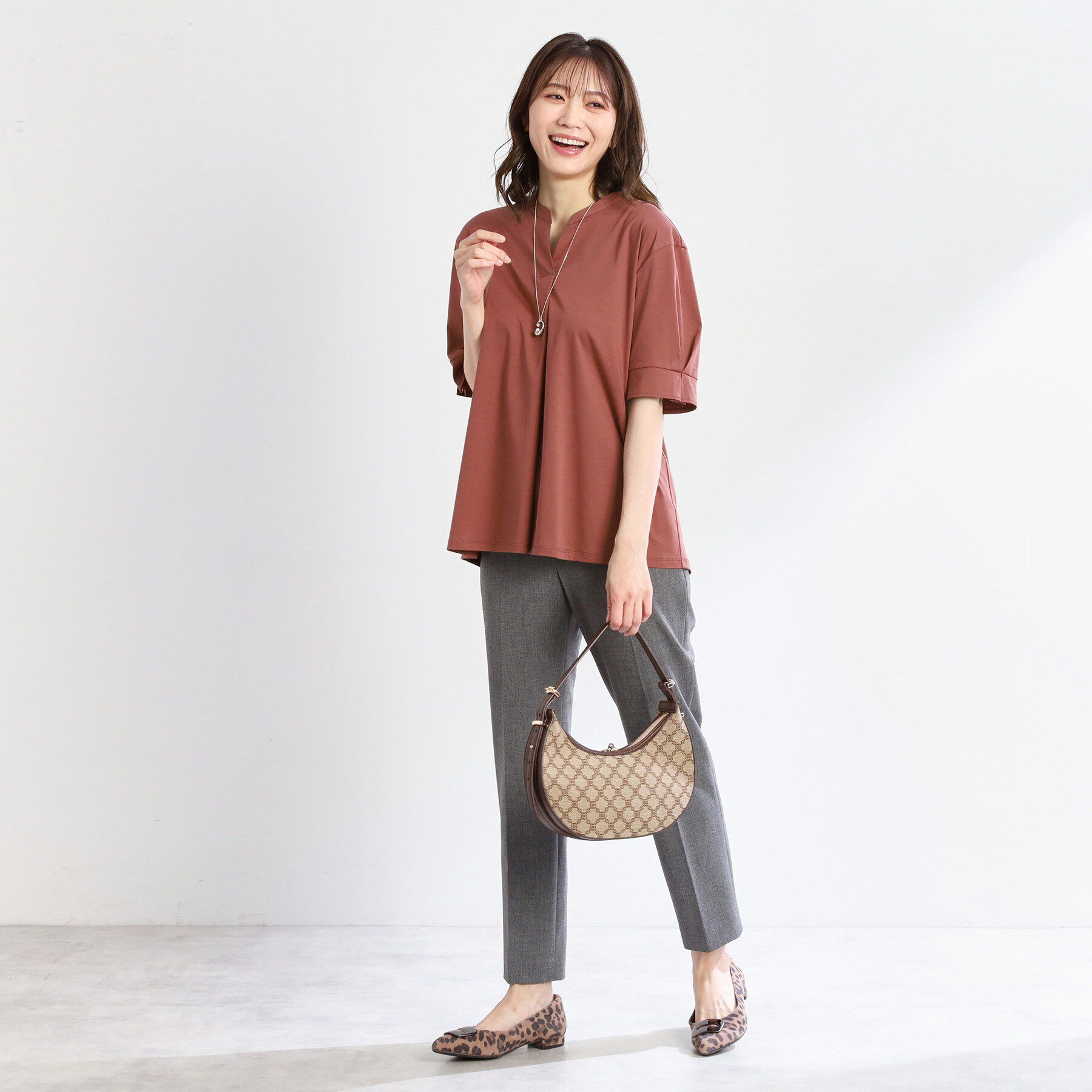 Reflect「【すっきり見え！長め丈／マシンウォッシュ可】スキッパーネックジャージトップス」|Tシャツ・カットソー|