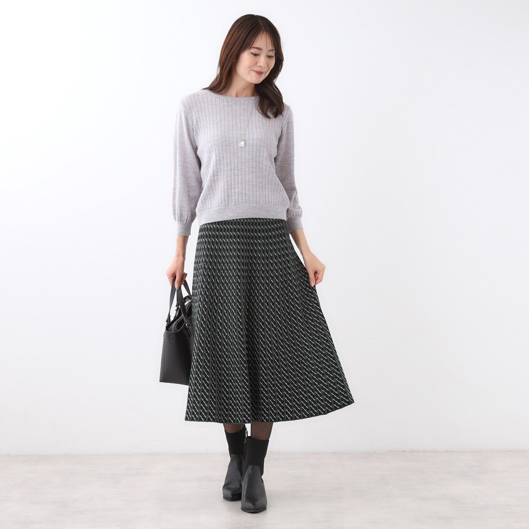 Reflect「【WEB先行カラーあり／セットアップ可】幾何調柄ニットスカート」|スカート|