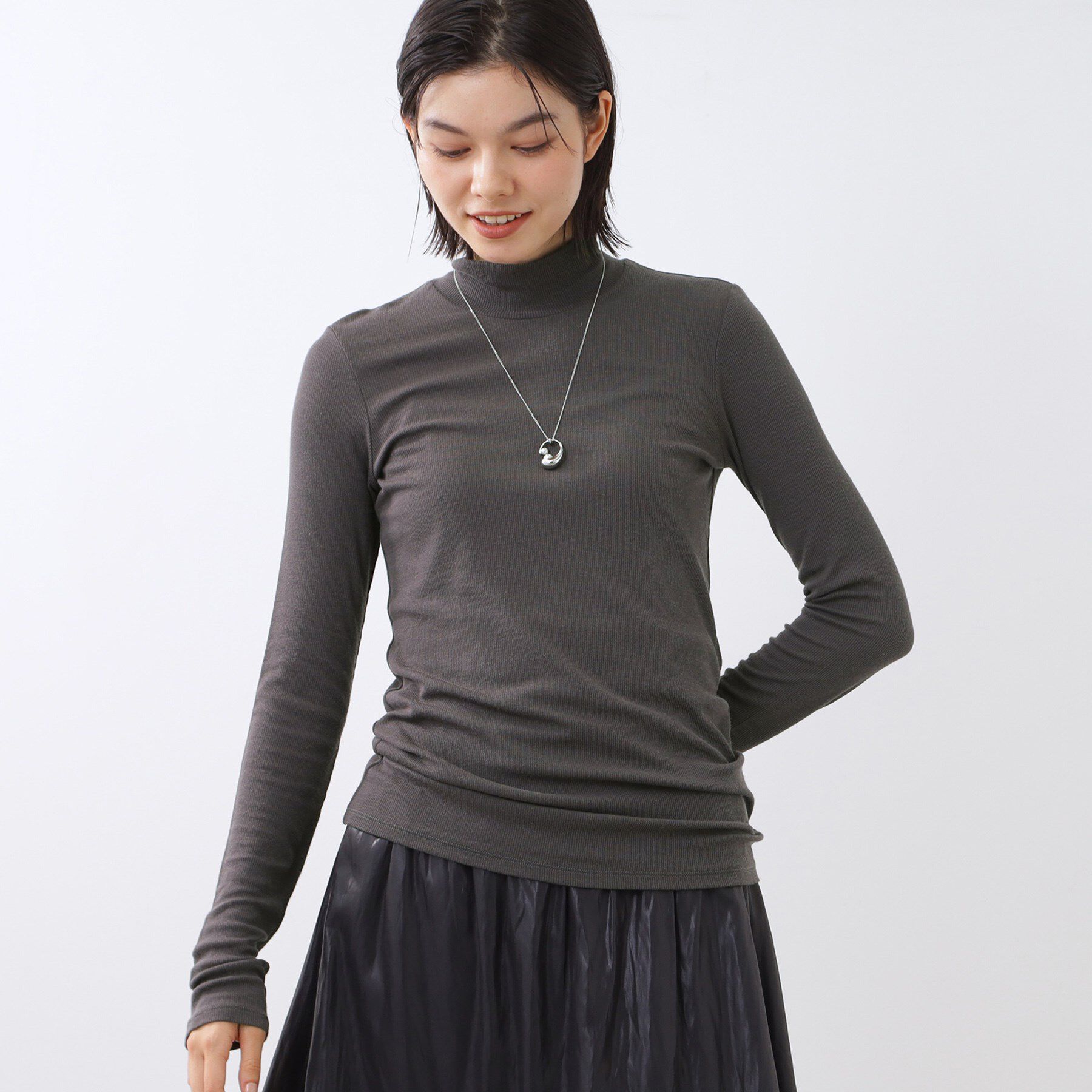 Reflect「【重ね着に大活躍◎／暖か保湿素材】プチタートルネックニット」|ニット・セーター|チャコールグレー(0