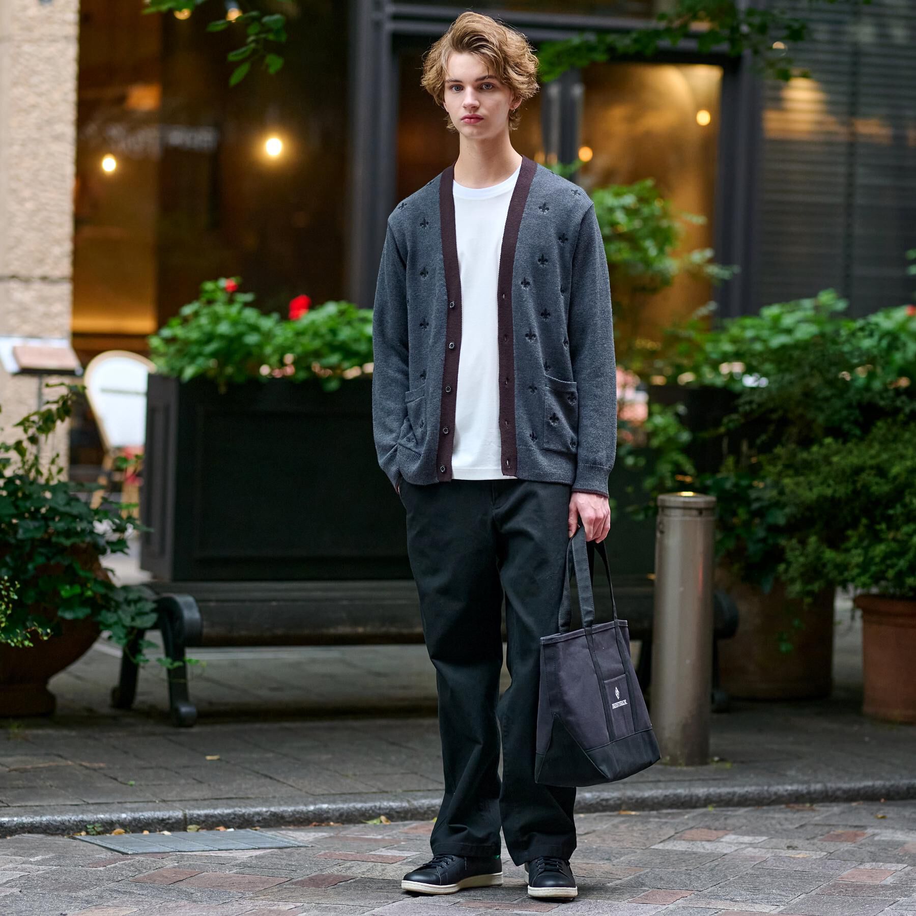 DRESSTERIOR「エンブロイダリー ニットカーディガン」|カーディガン|