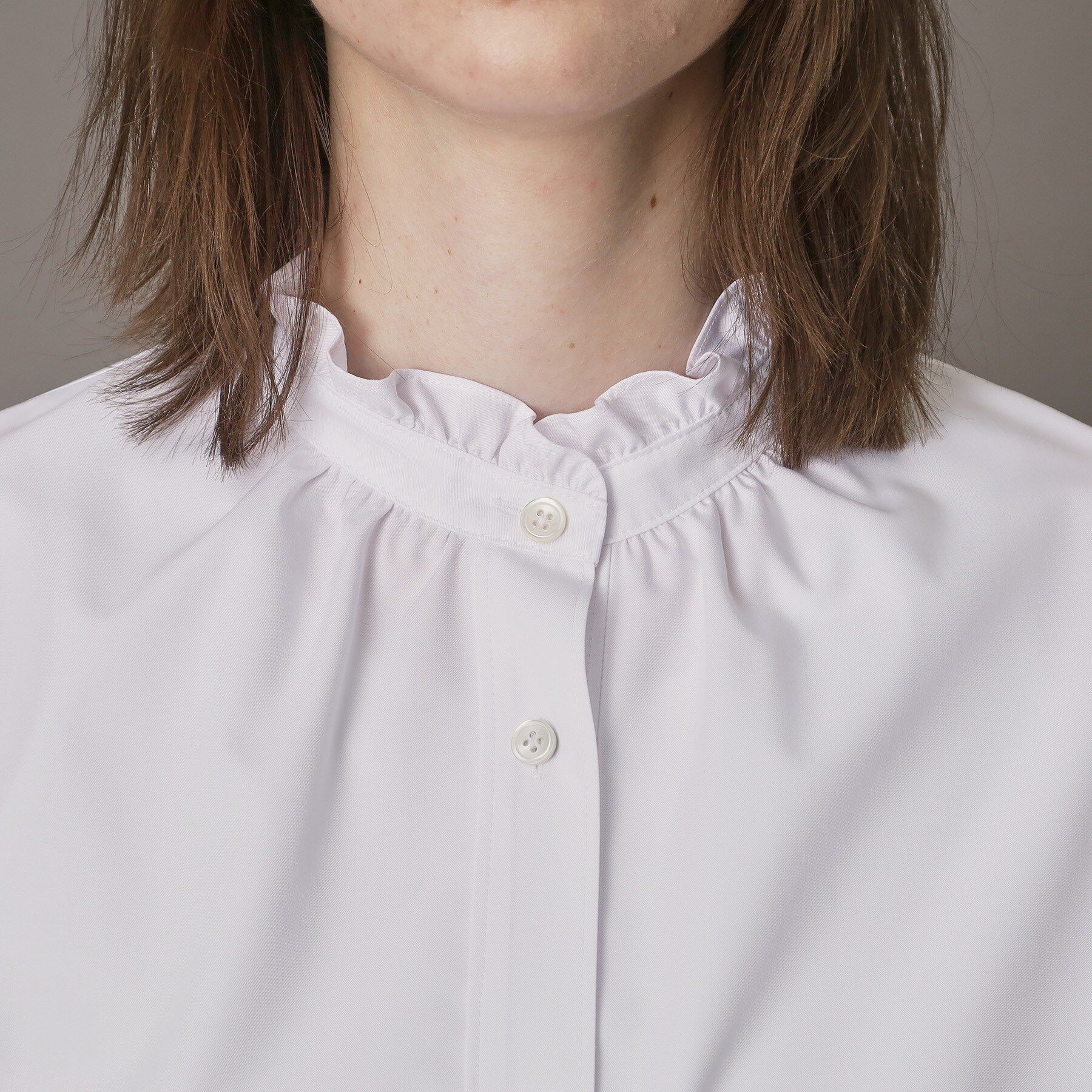 DRESSTERIOR「スタンドフリルネックブラウス」|シャツ・ブラウス|