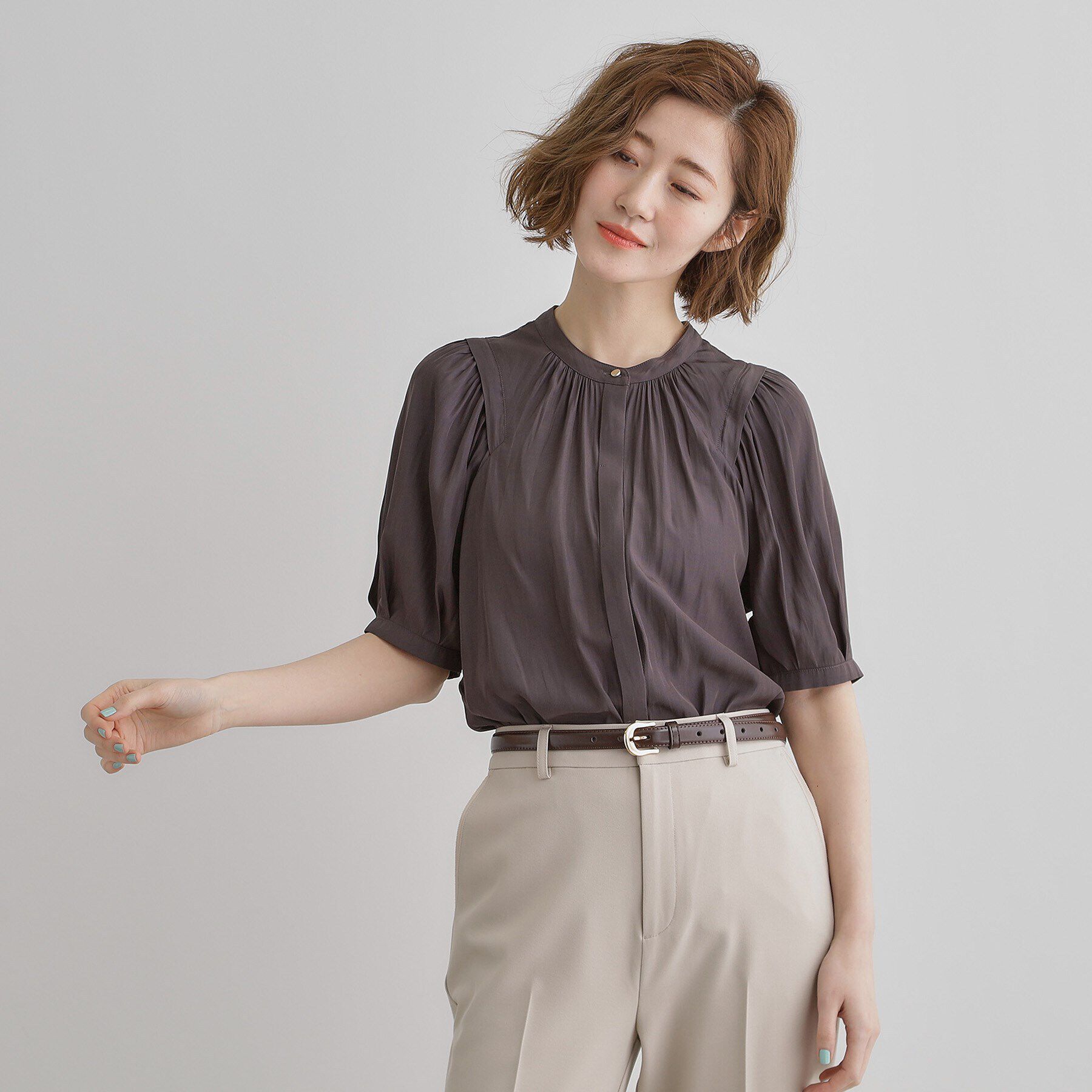 grove「【洗える】ヴィンテージサテンウイングスリーブブラウス」|シャツ・ブラウス|チャコールグレー(0