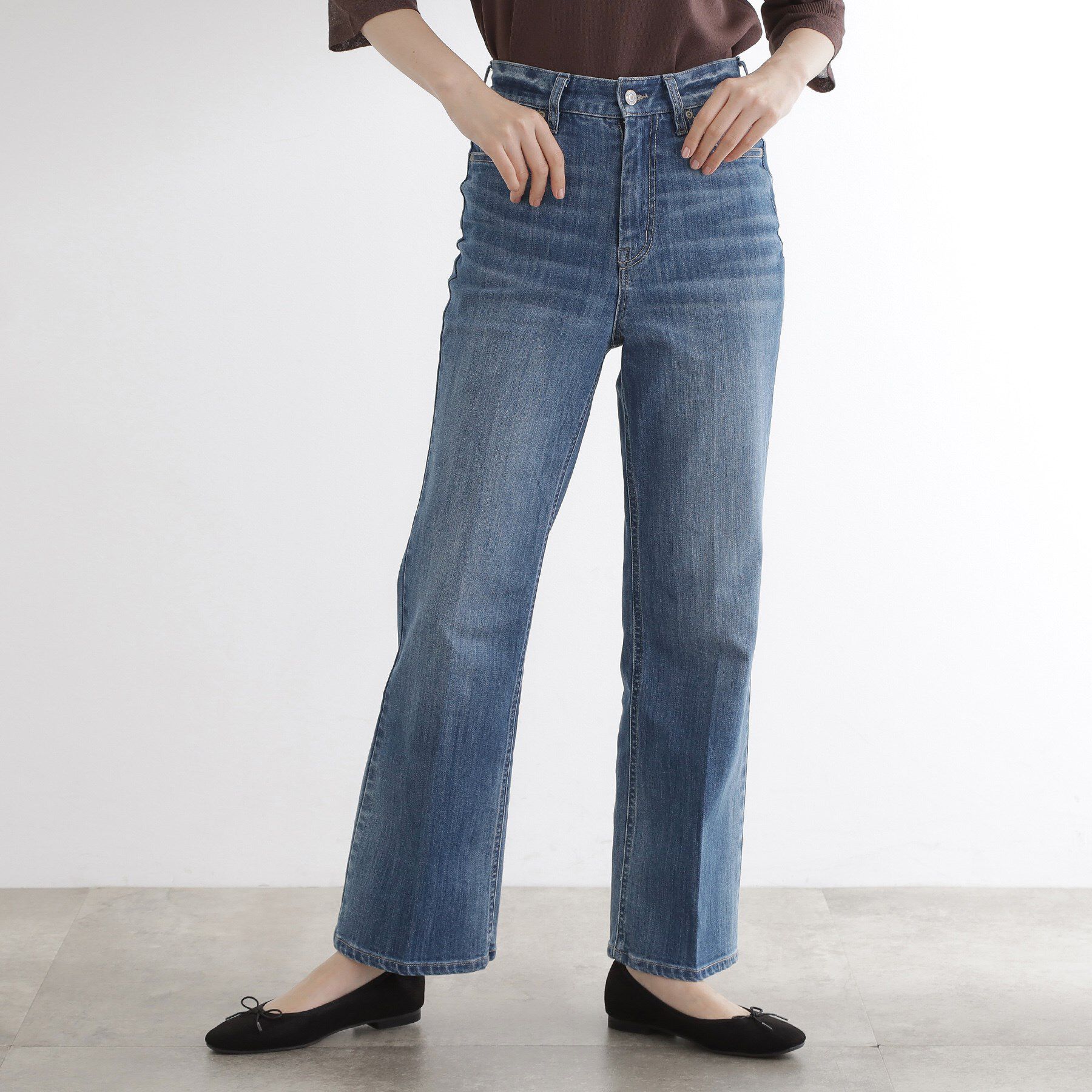 grove「【美シルエット/選べる着丈】大人のためのソフトフレアーデニム」|デニム|ライトブルー(092