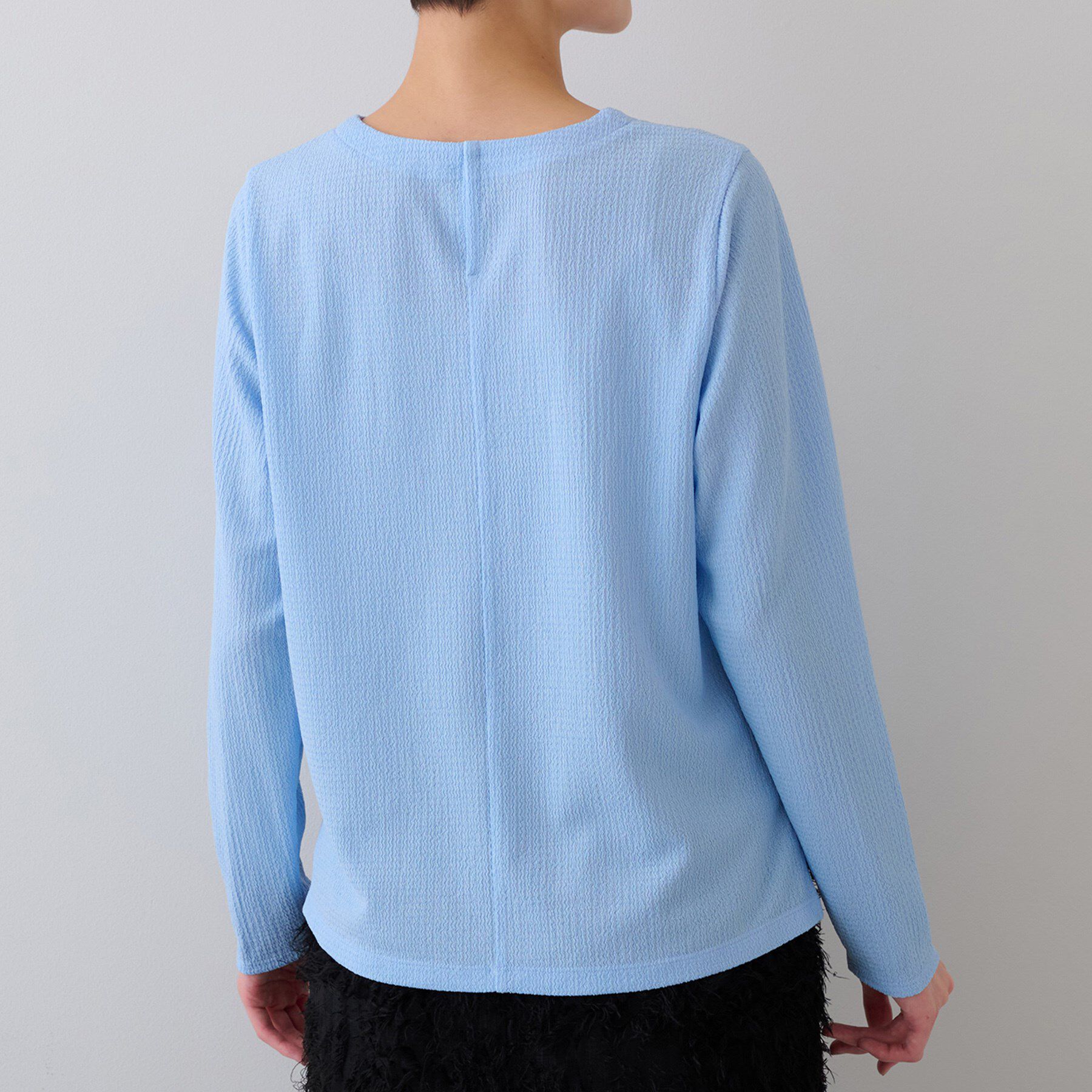 INDIVI「【洗える／凹凸素材】Vネックカットソートップス」|Tシャツ・カットソー|