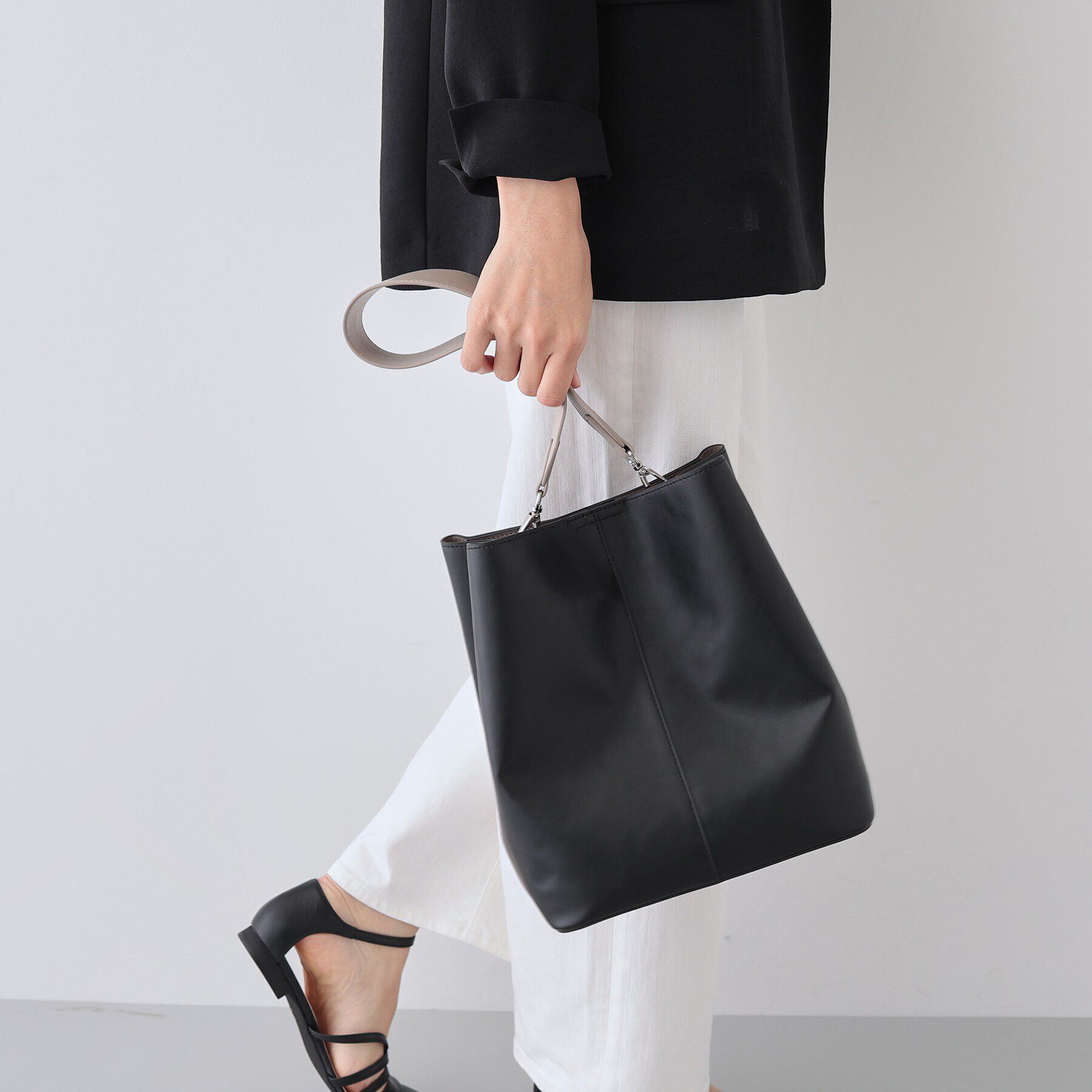 INDIVI「【合皮】ワンショルダーミドルバッグ」|トートバッグ|