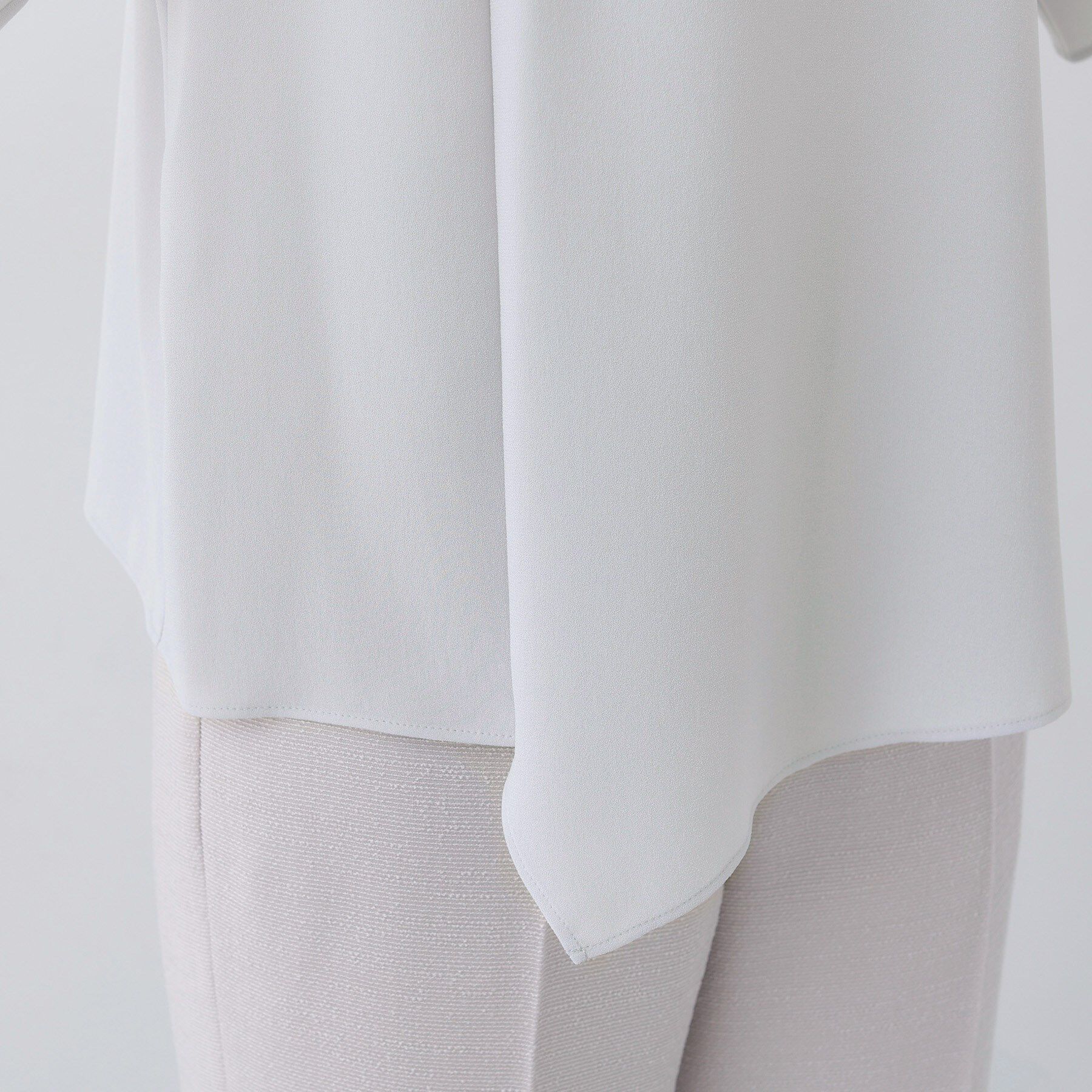 INDIVI「【日本製／トリアセテート混】アシメラインブラウス」|シャツ・ブラウス|