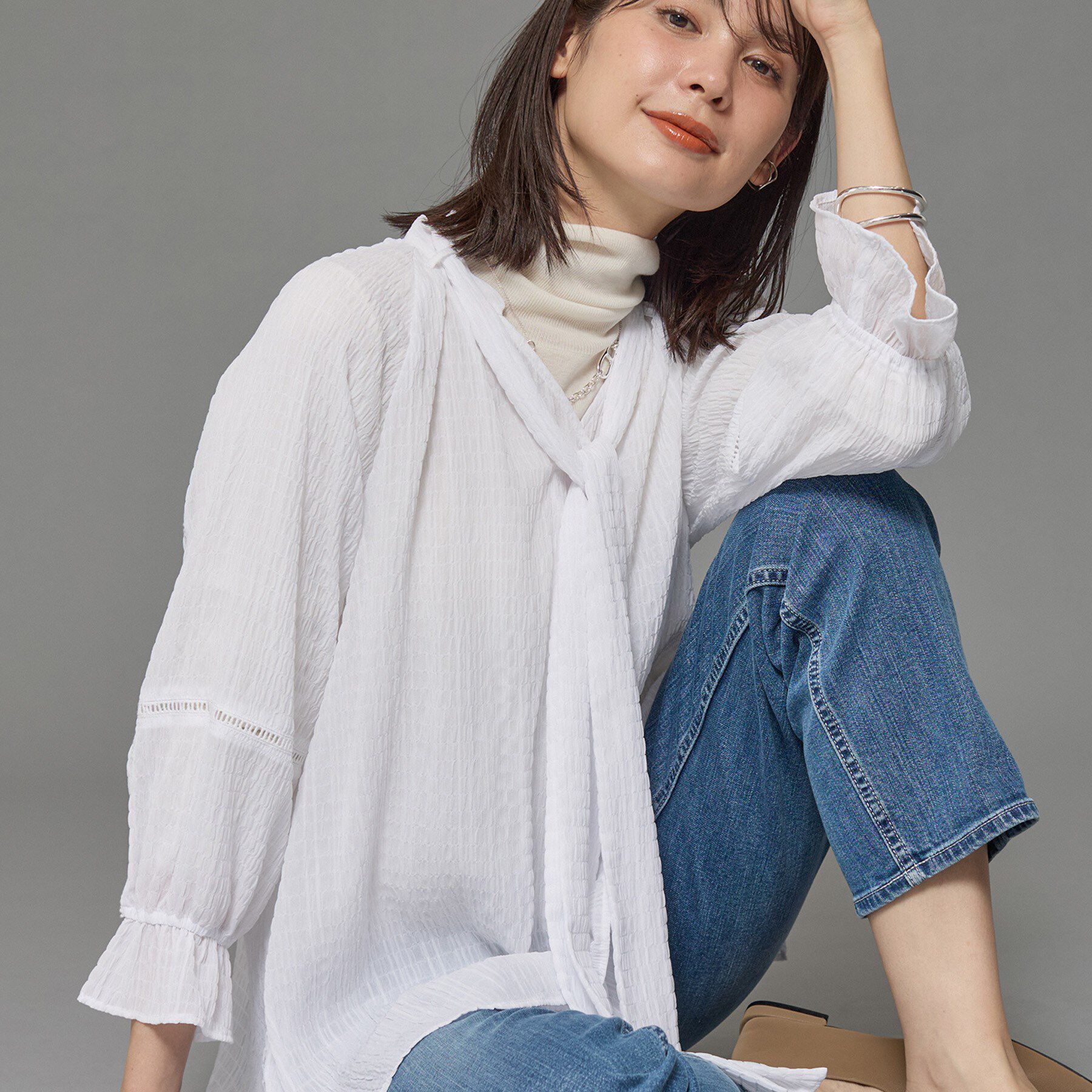 INDIVI「【洗える／シャーリング素材】ボリューム袖エアリーブラウス」|シャツ・ブラウス|