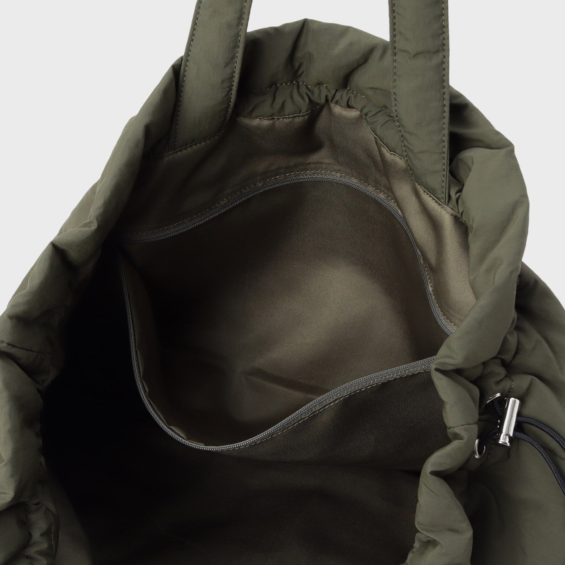 INDIVI「新色登場！【超軽量】フロントポケットバッグ」|トートバッグ|