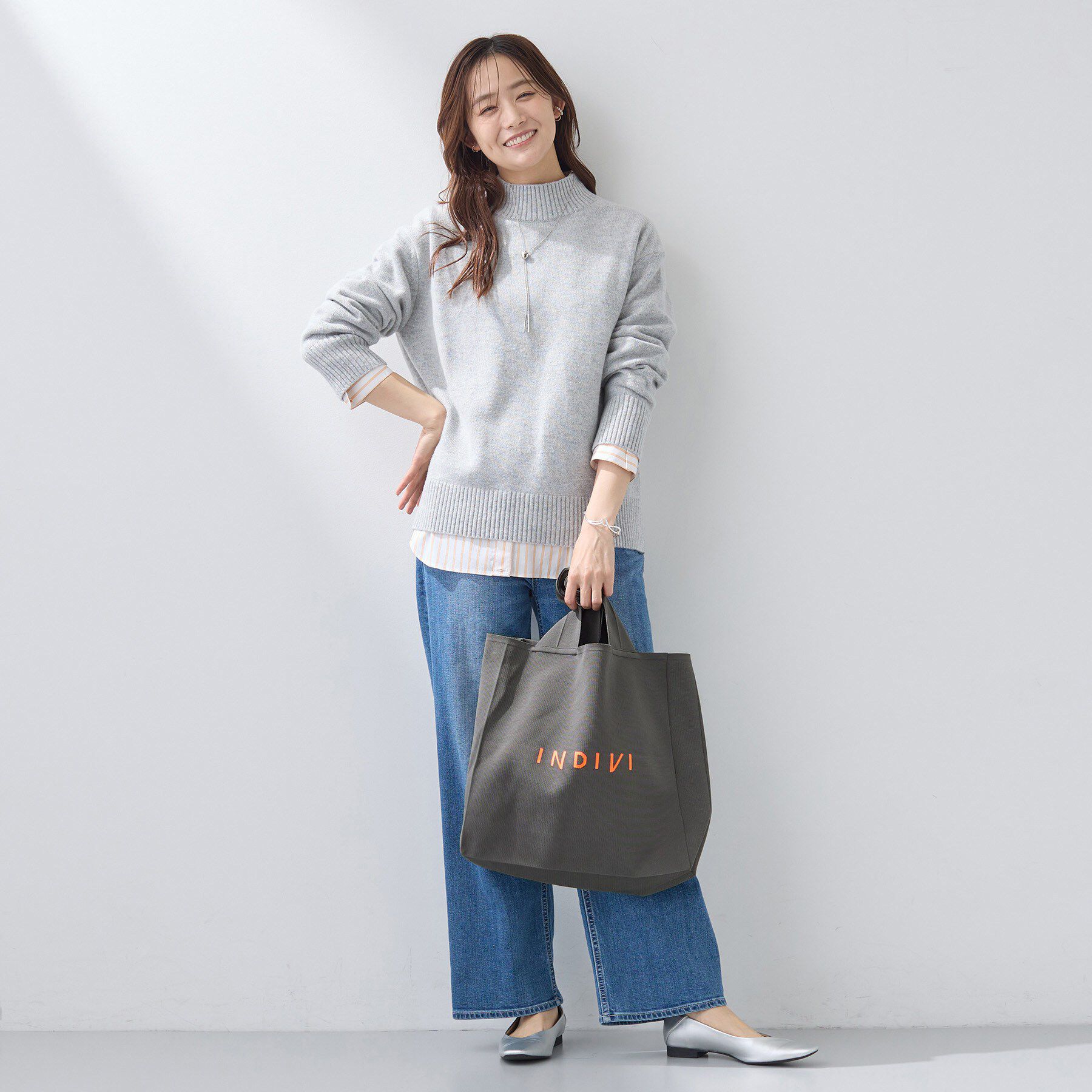 INDIVI「【A4サイズ対応】ロゴニットトート」|トートバッグ|