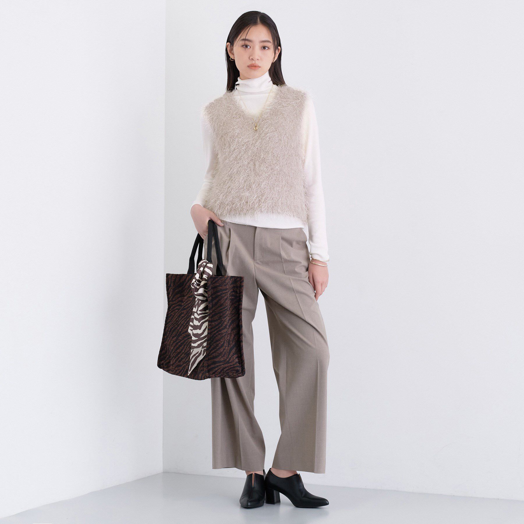 INDIVI「フェザーモールニットベスト」|ニット・セーター|