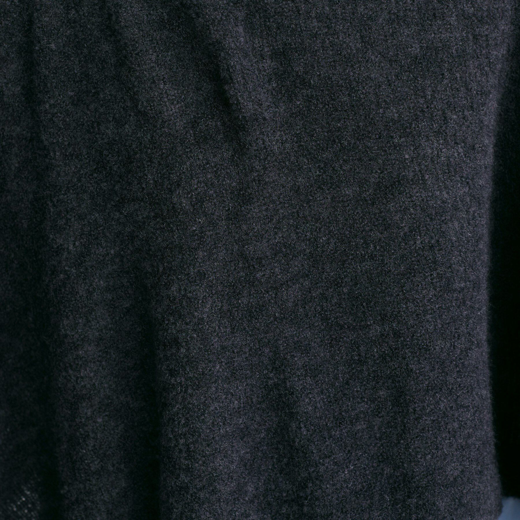 INDIVI「【エアリー素材】ブークレケープポンチョ」|ニット・セーター|