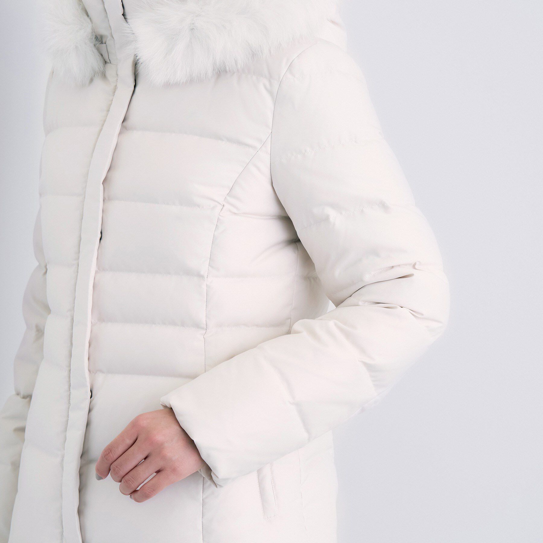 INDIVI「【名品／撥水／抗菌防臭】ショート丈リサイクルダウンコート」|ダウン|