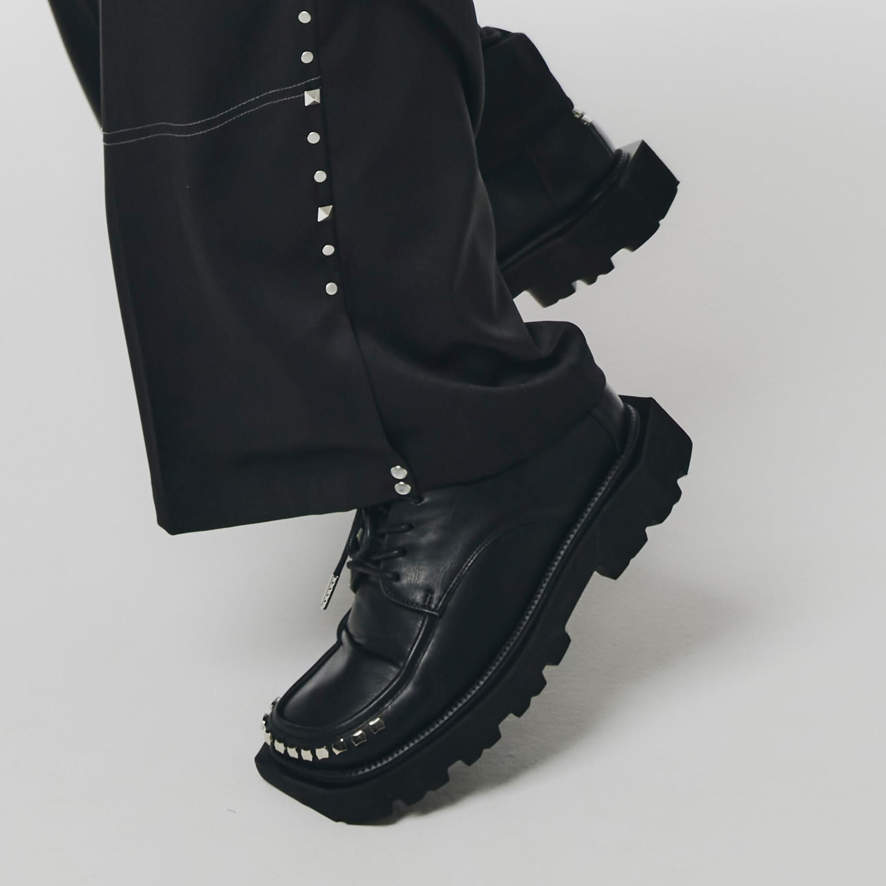 tk.TAKEO KIKUCHI「スタッズスクエアシューズ」|ビジネス・ドレスシューズ|