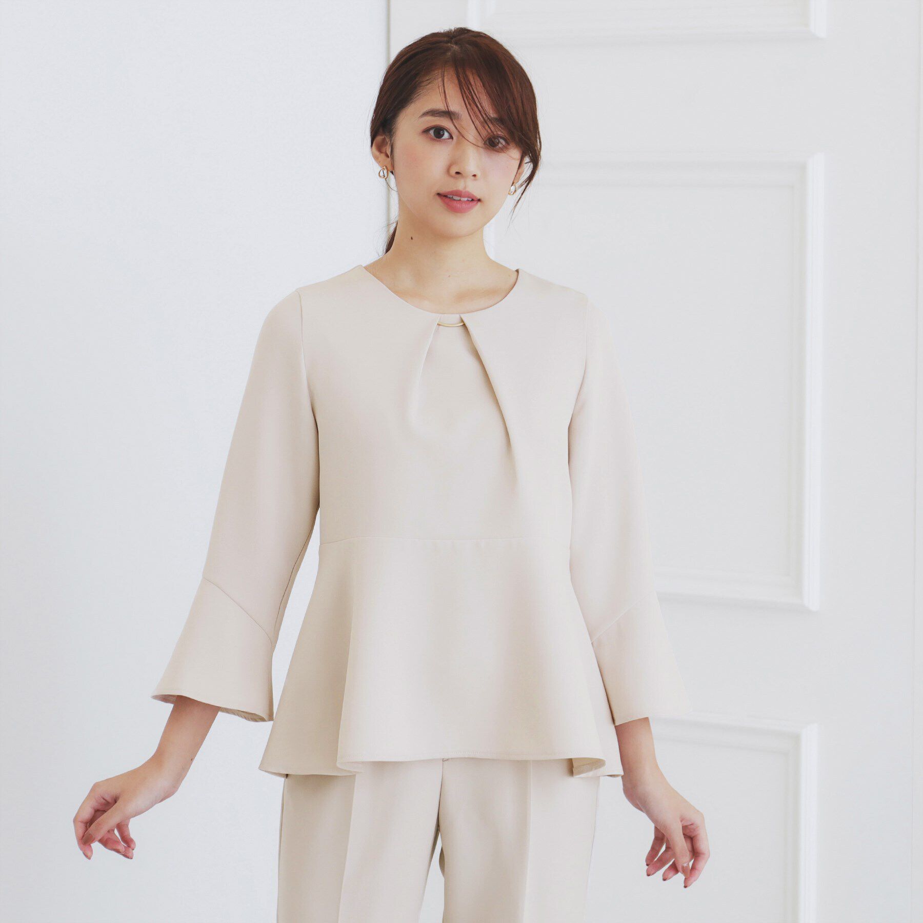 index「《通勤/セットアップ対応》フレアスリーブブラウス【洗濯機洗い可/ストレッチ/イージーアイロン】」|シャツ・ブラウス|