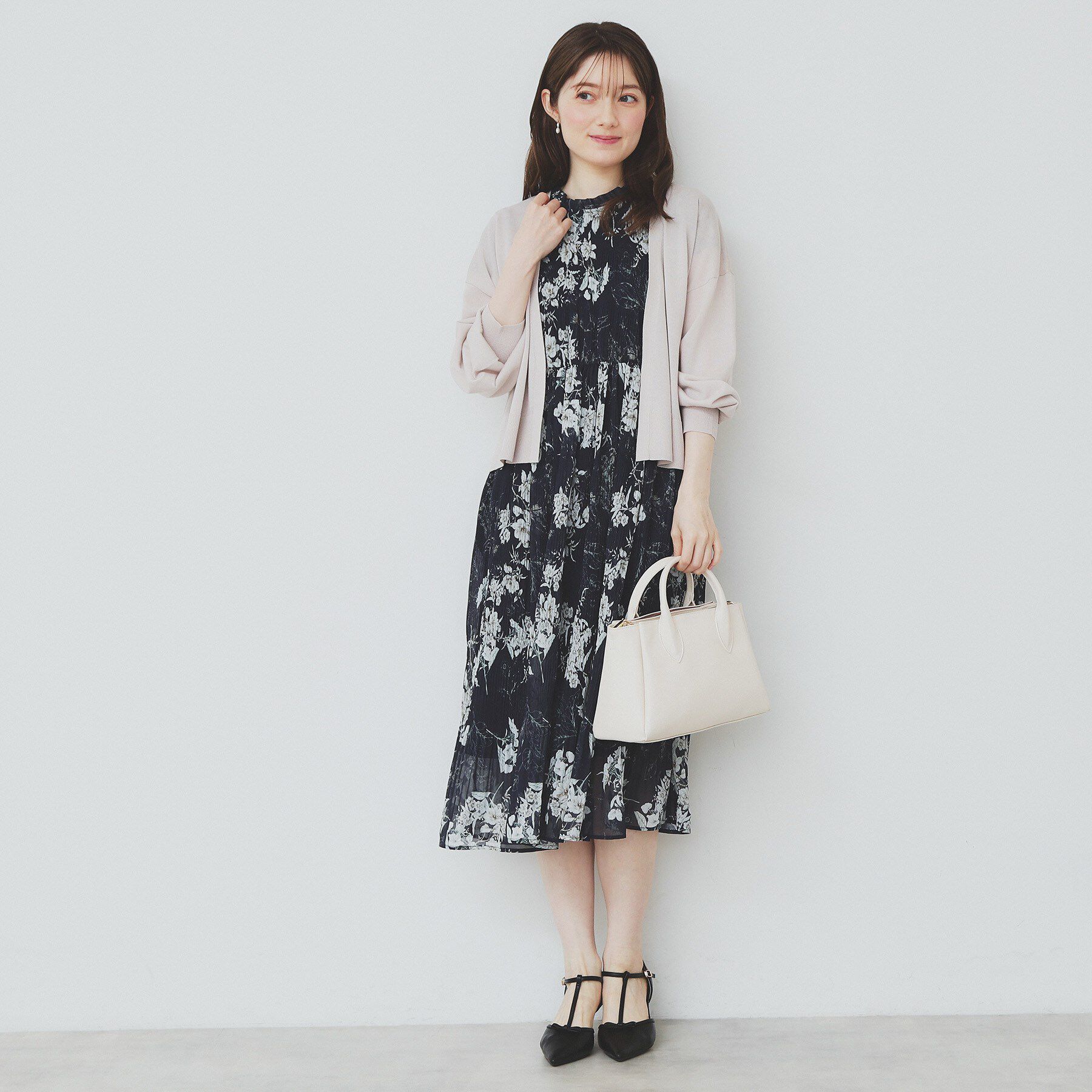 index「《6色展開》リラクシーショートカーディガン【洗濯機洗い可/接触冷感/抗ピル】」|カーディガン|