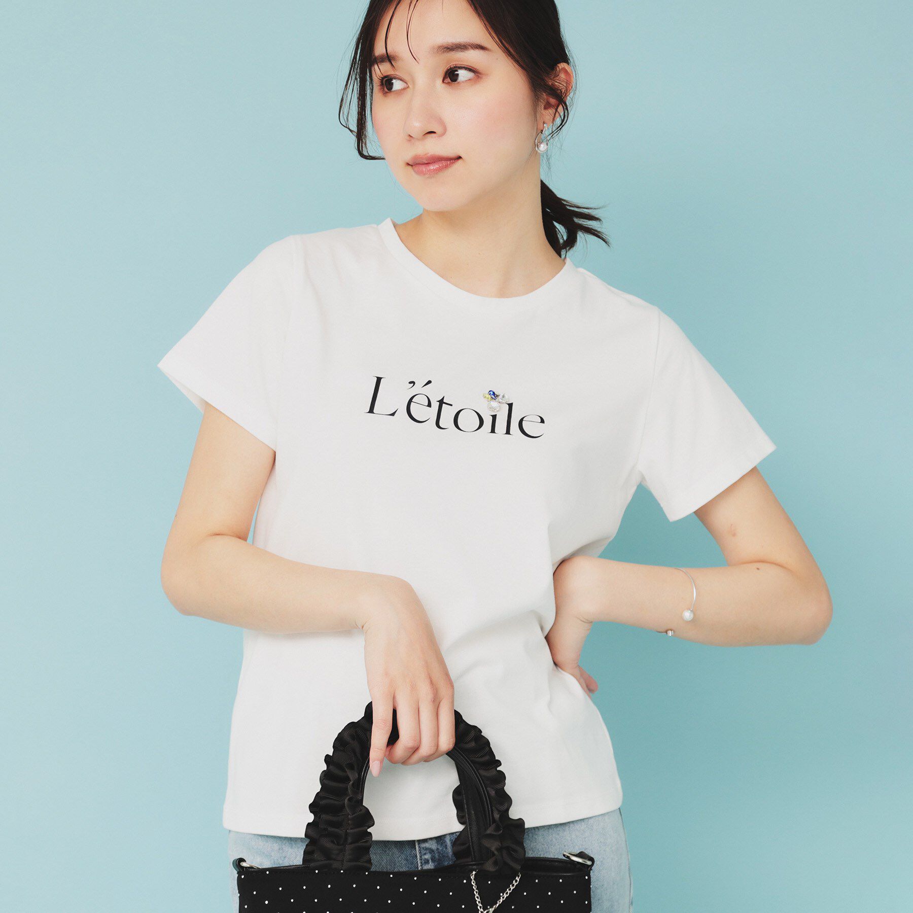 index「《美人百花掲載》ビジュー付きロゴTシャツ【接触冷感/UVケア/吸水速乾/汗ジミ防止/洗濯機洗い可】」|Tシャツ・カットソー|オフホワイト(003