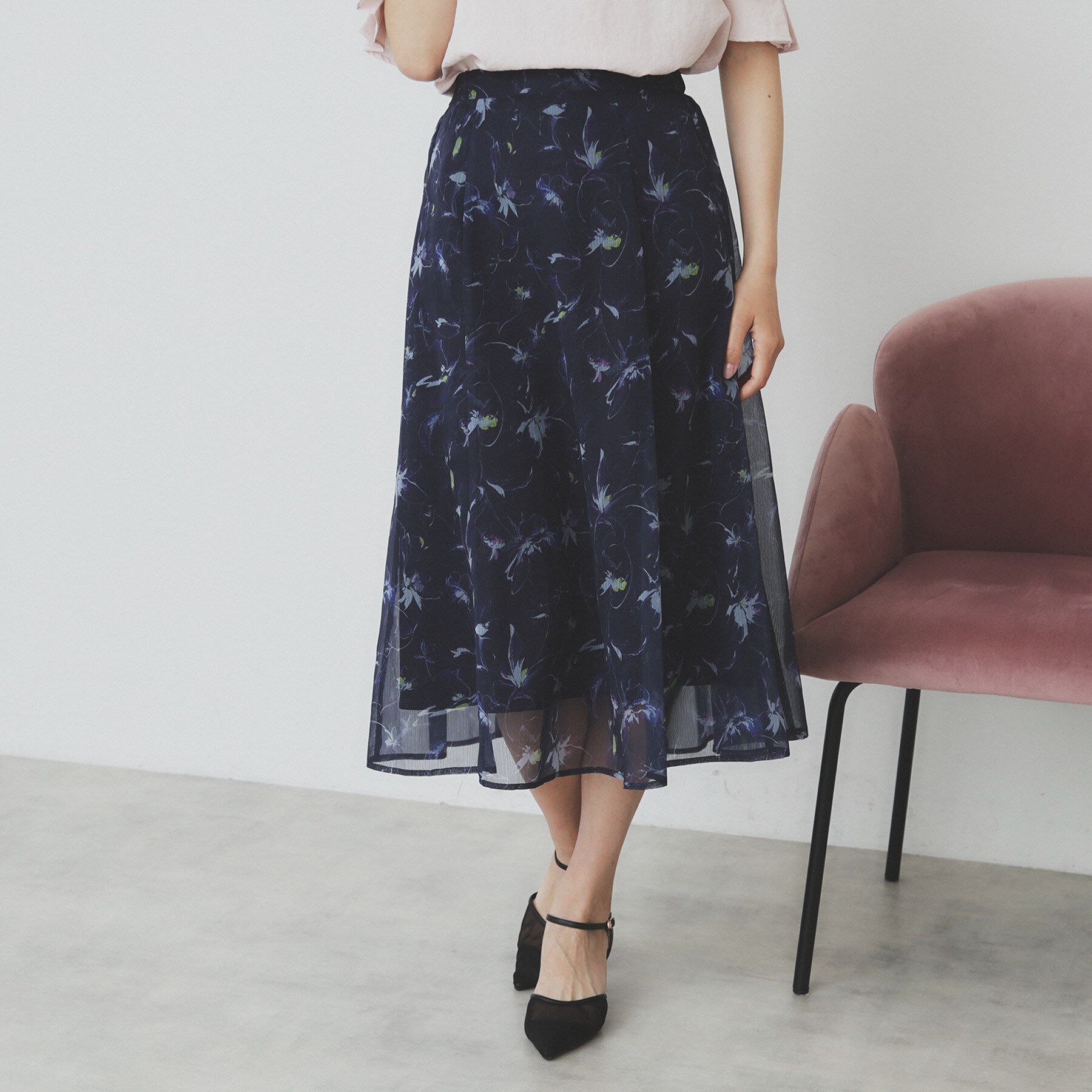 index「シアーフラワーフレアスカート【洗濯機洗い可】」|スカート|ネイビー(194)