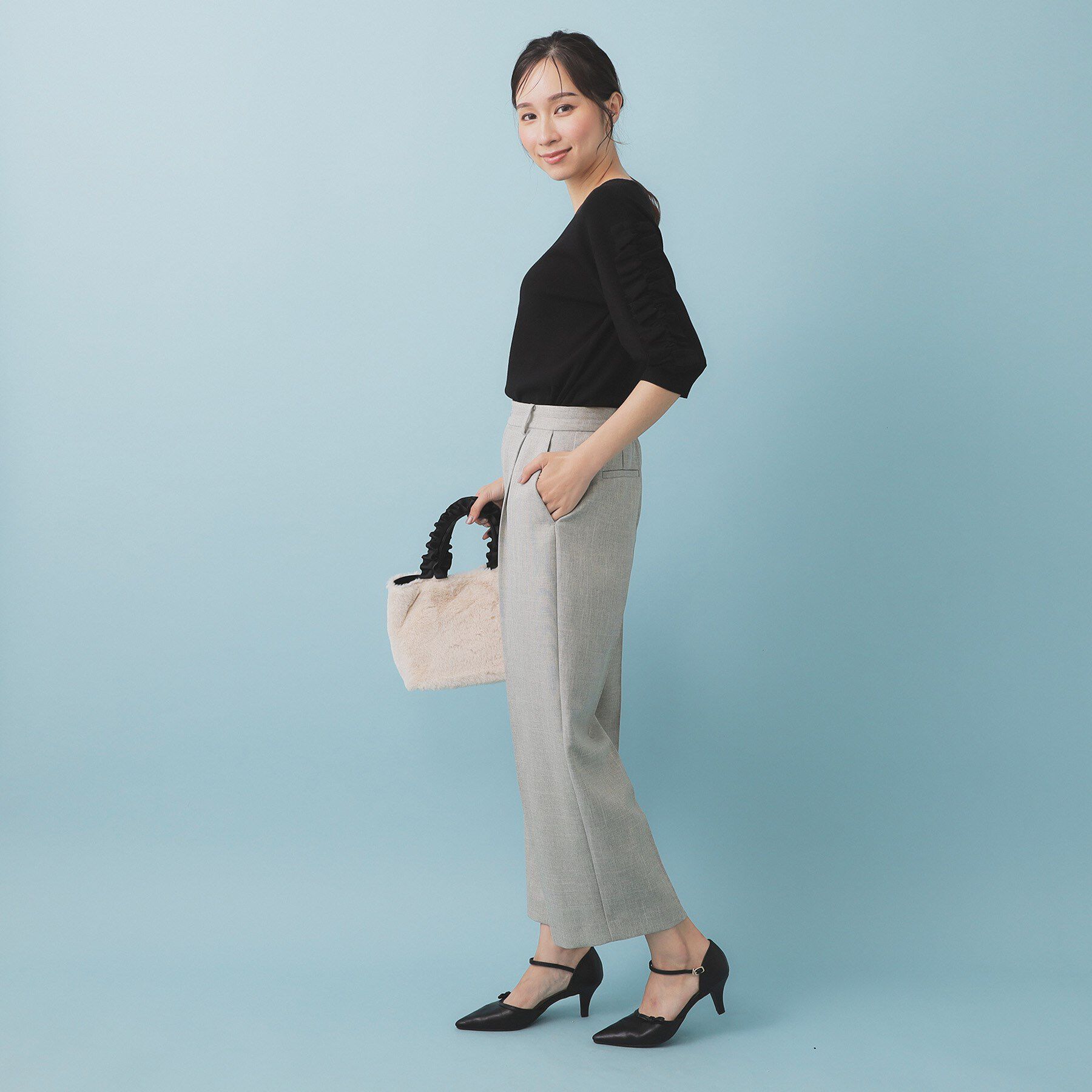 index「ラップフリルVネックニット【洗濯機洗い可/接触冷感/UVケア】」|ニット・セーター|