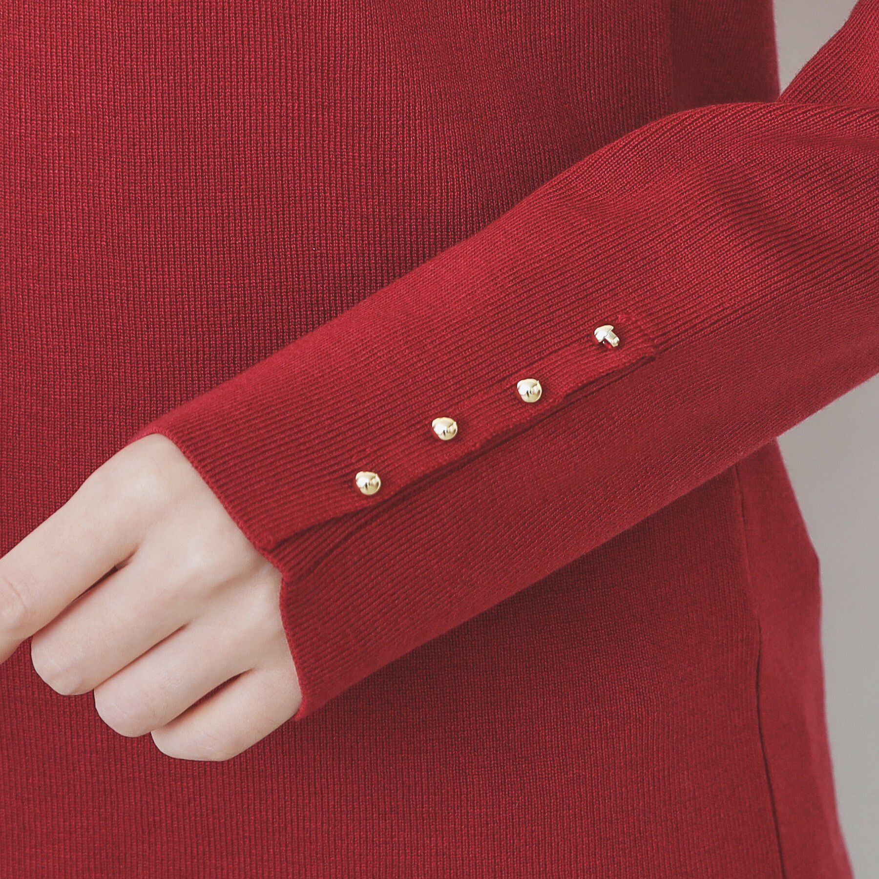 index「ゴールドボタンVネックニット【洗濯機OK】《6col》」|ニット・セーター|