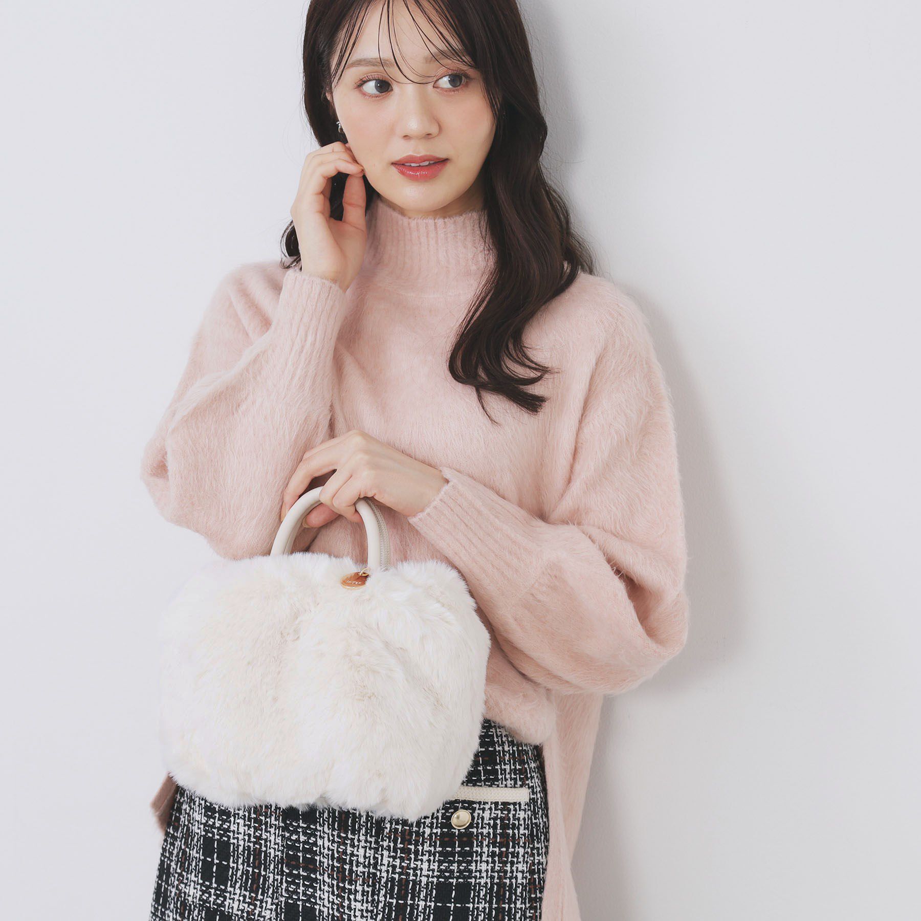 index「【2WAY】フェイクファーラウンドショルダーバッグ」|ショルダー・メッセンジャー|