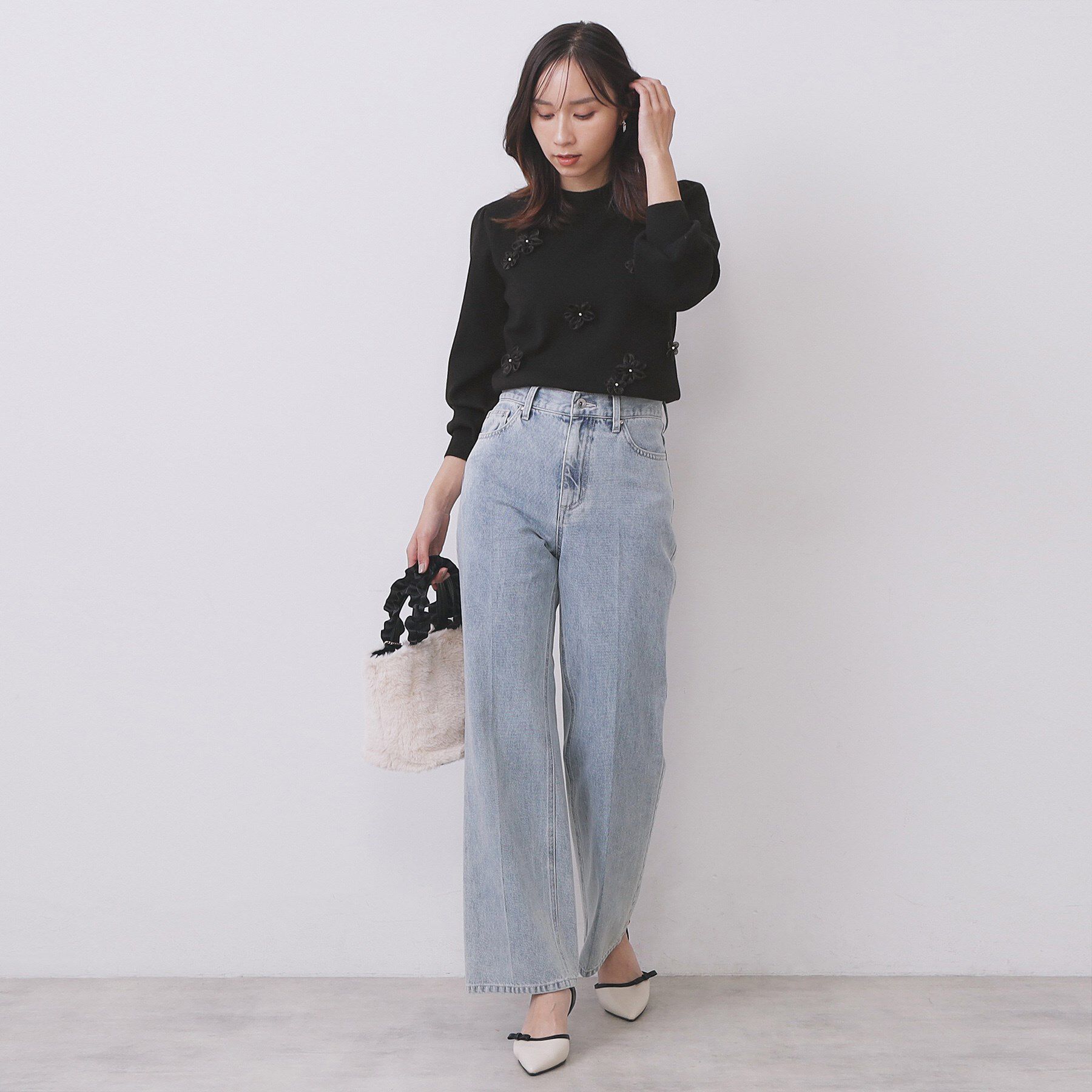 index「フラワーモチーフハイネックニット【洗える】」|ニット・セーター|