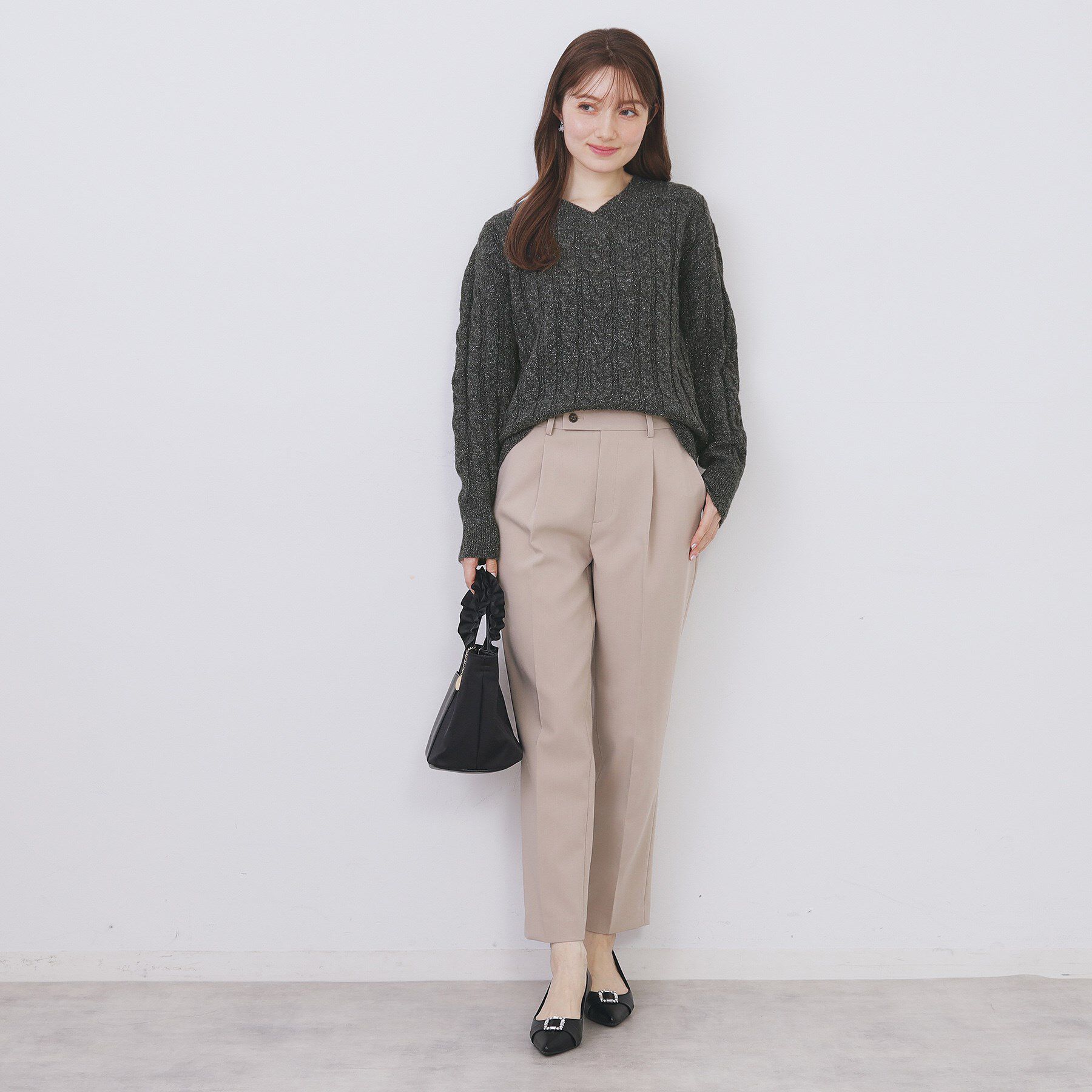 index「ラメ混ファンシーケーブルVネックニット【洗濯機OK】」|ニット・セーター|