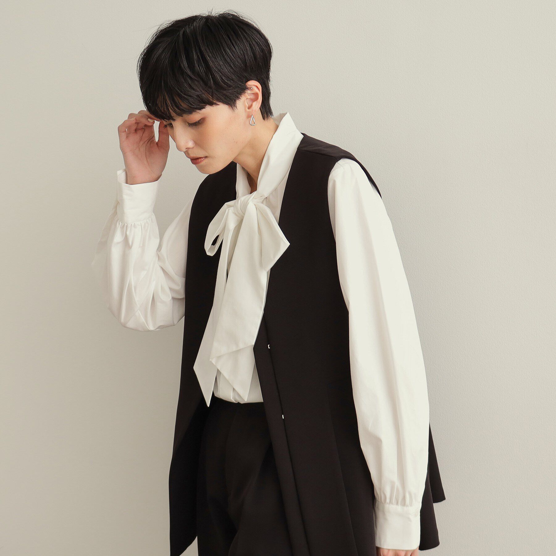 OPAQUE.CLIP「《STORY掲載》ボウタイシャツブラウス/通勤対応【洗濯機洗い可】」|シャツ・ブラウス|