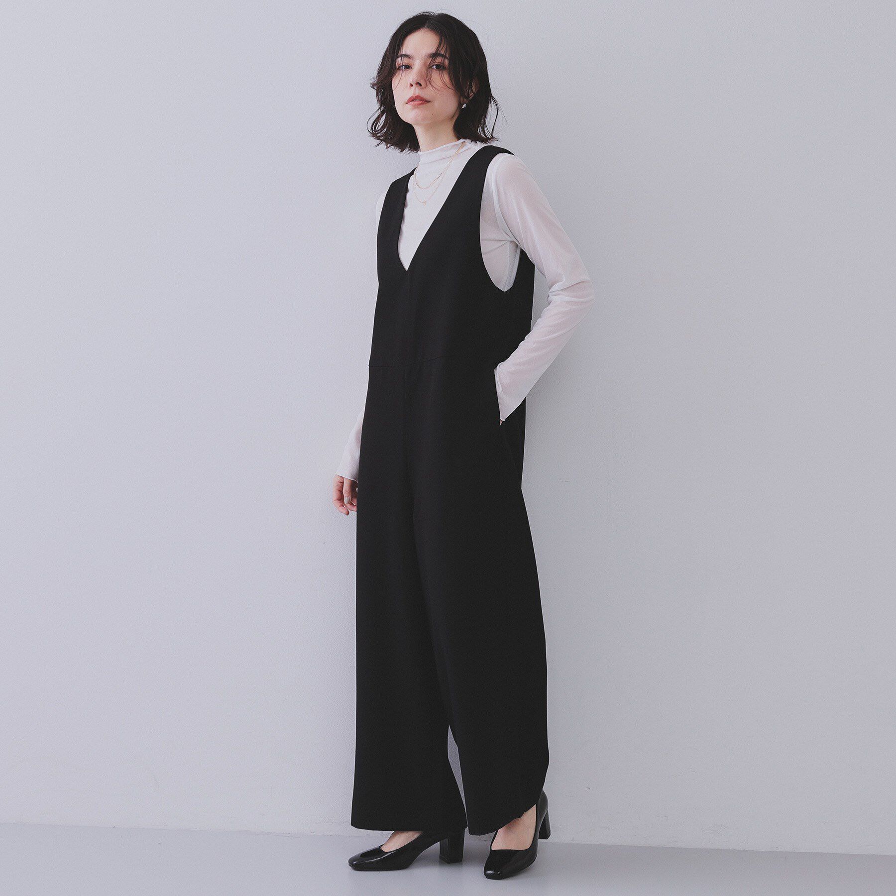 OPAQUE.CLIP「Vネックオールインワン【洗濯機洗い可】」|オールインワン|ブラック(019)