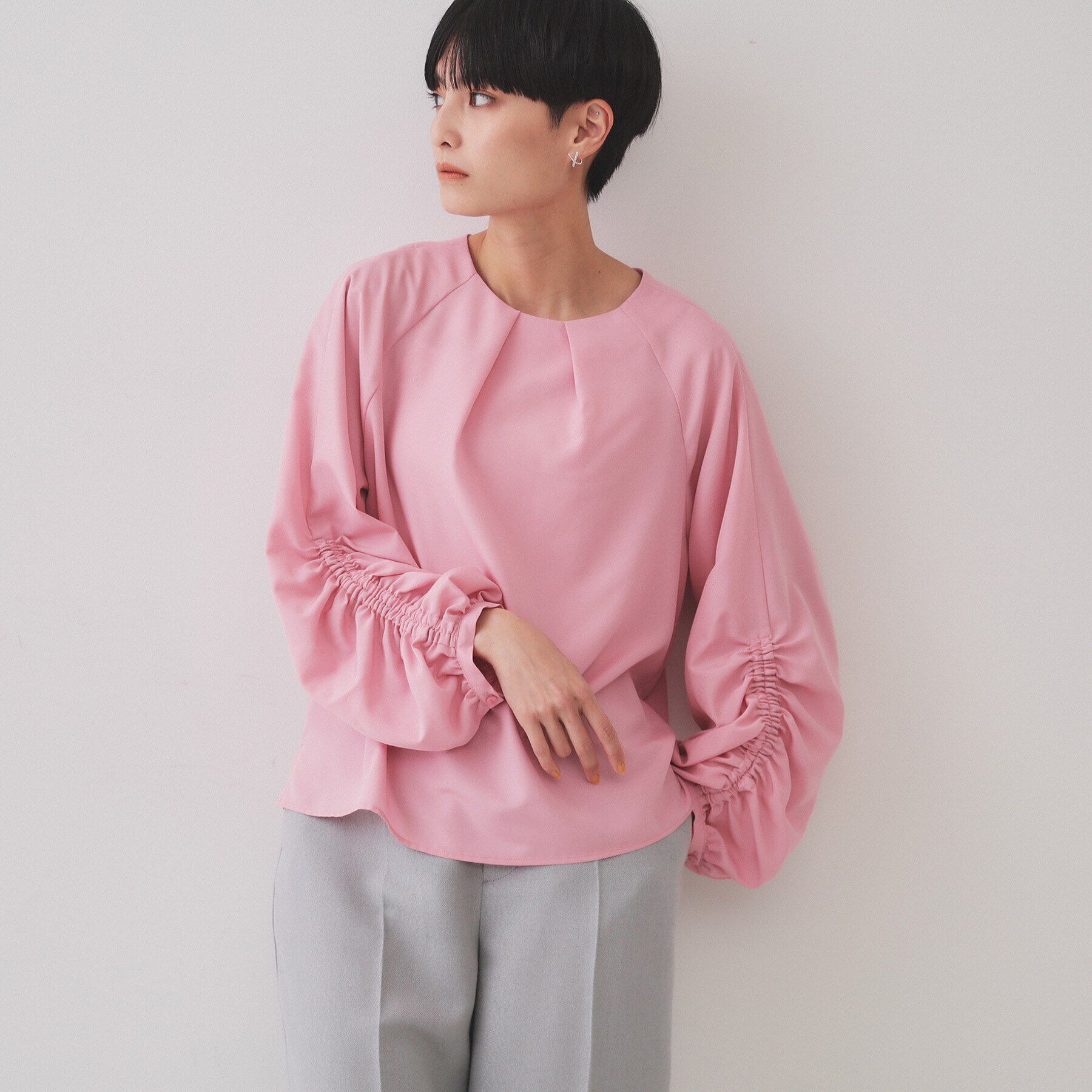 OPAQUE.CLIP「シャーリングスリーブブラウス【洗濯機洗い可】」|シャツ・ブラウス|