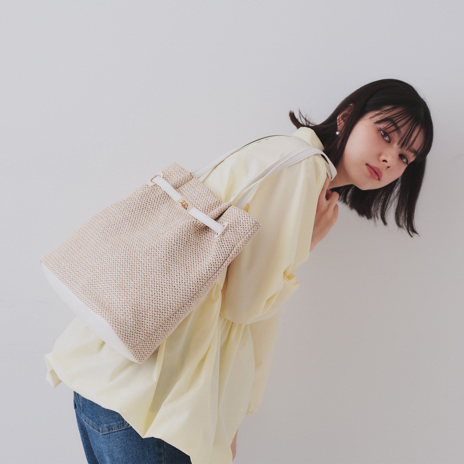 OPAQUE.CLIP「フロントベルトデザイン雑材合皮コンビトートバッグ」|トートバッグ|オフホワイト(003