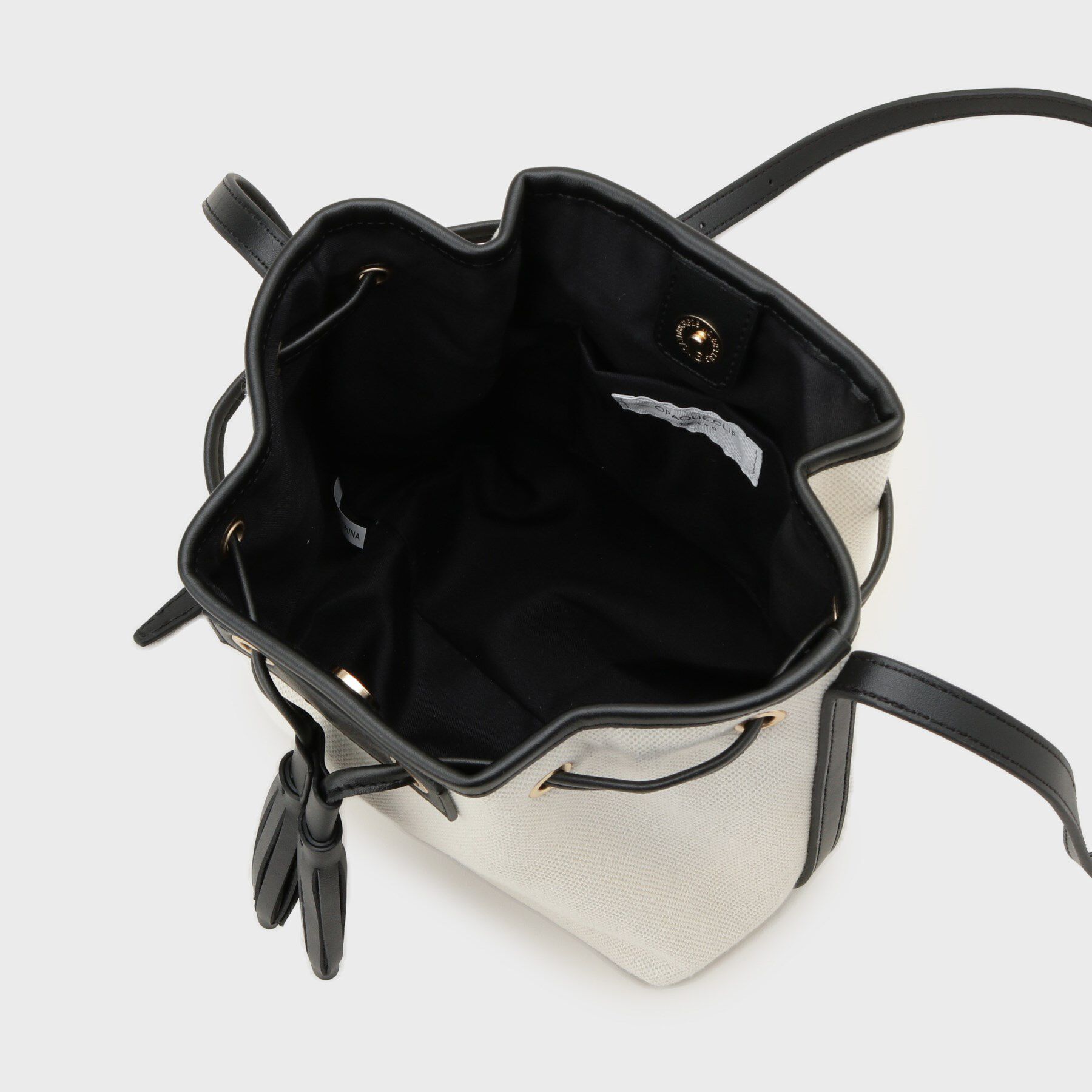 OPAQUE.CLIP「タッセル巾着デザインミニショルダーバッグ」|ショルダー・メッセンジャー|