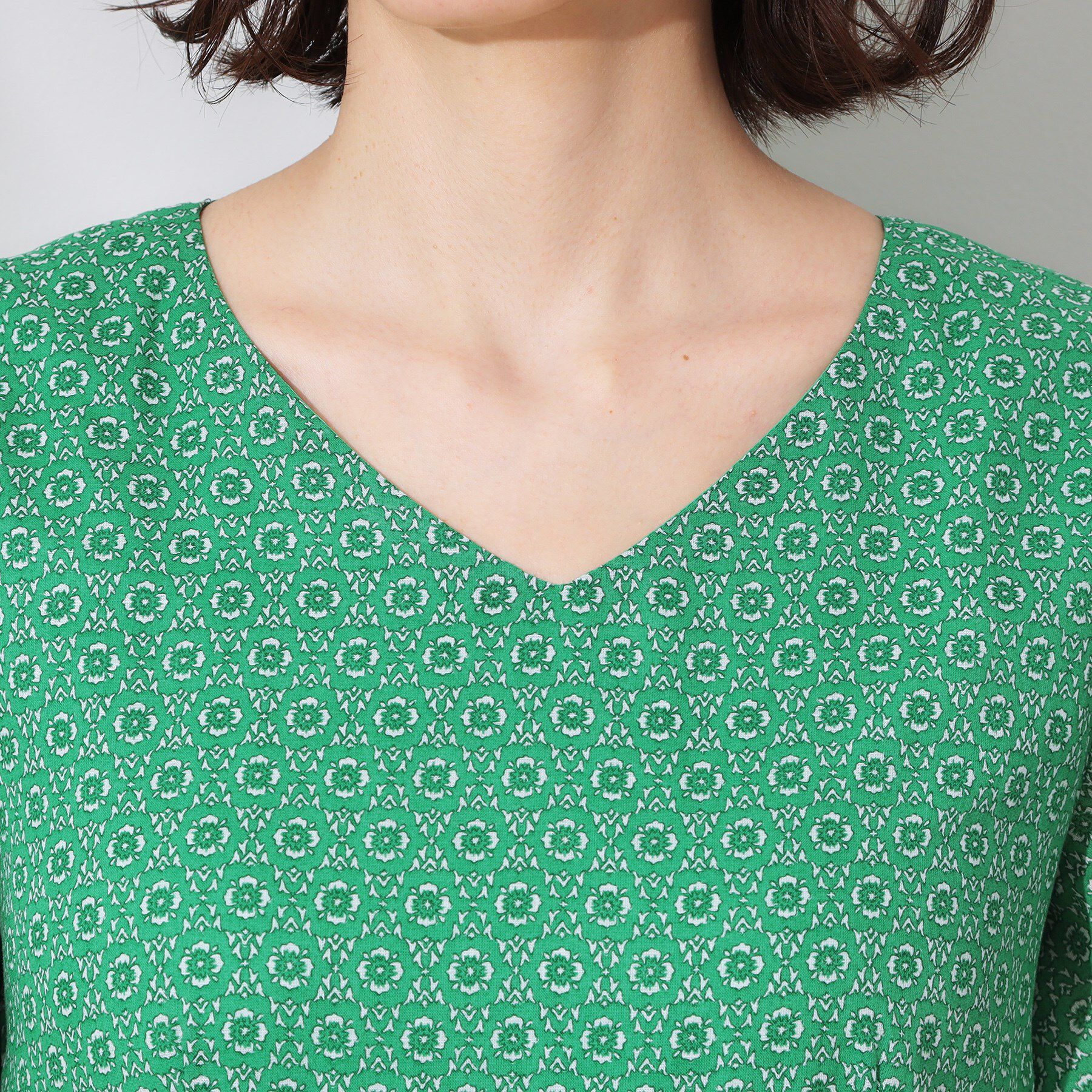 OPAQUE.CLIP「Vネックフィット＆フレアドレス/オーガニックコットン混【洗濯機洗い可】」|ワンピース|