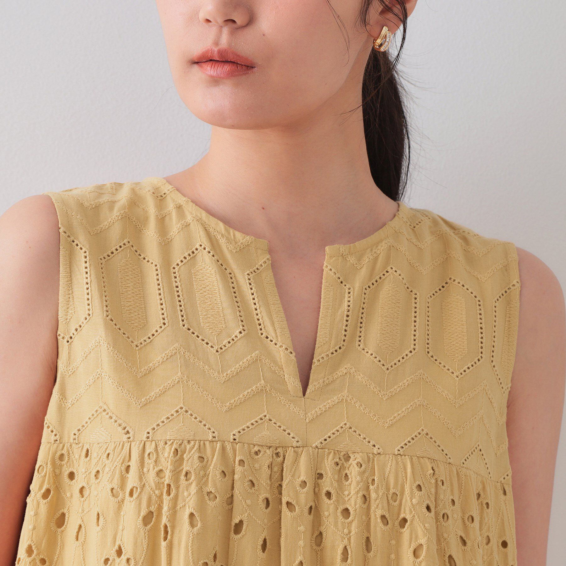 OPAQUE.CLIP「インドコットンアイレット刺繍ティアードワンピース【洗える】」|ワンピース|