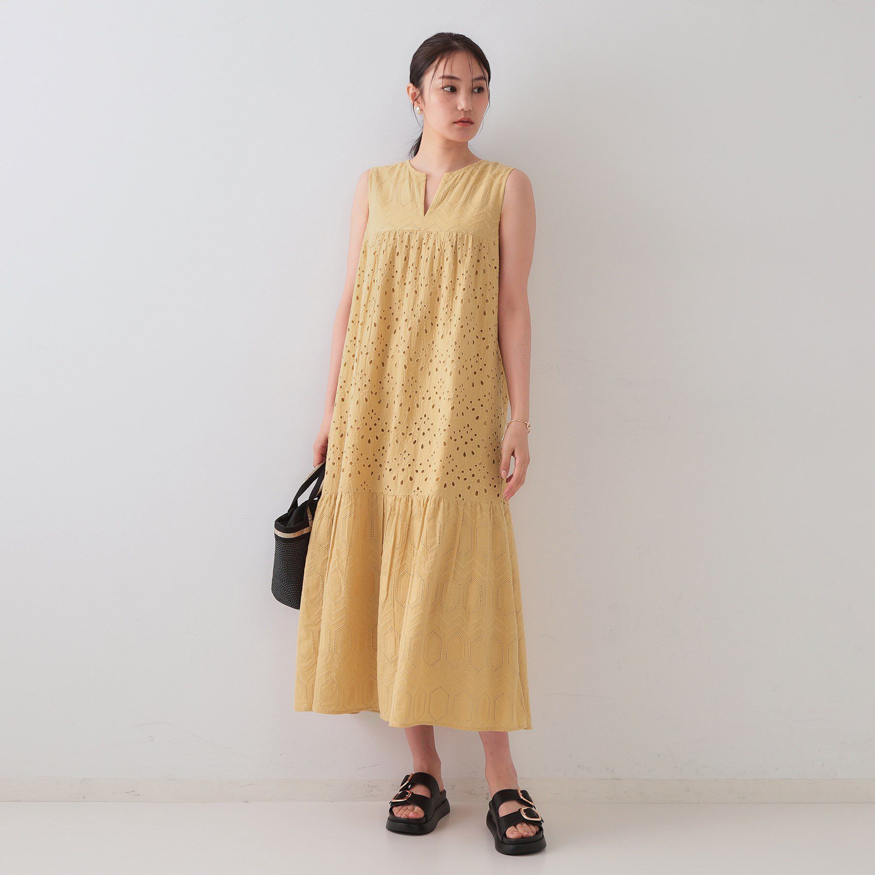 OPAQUE.CLIP「インドコットンアイレット刺繍ティアードワンピース【洗える】」|ワンピース|