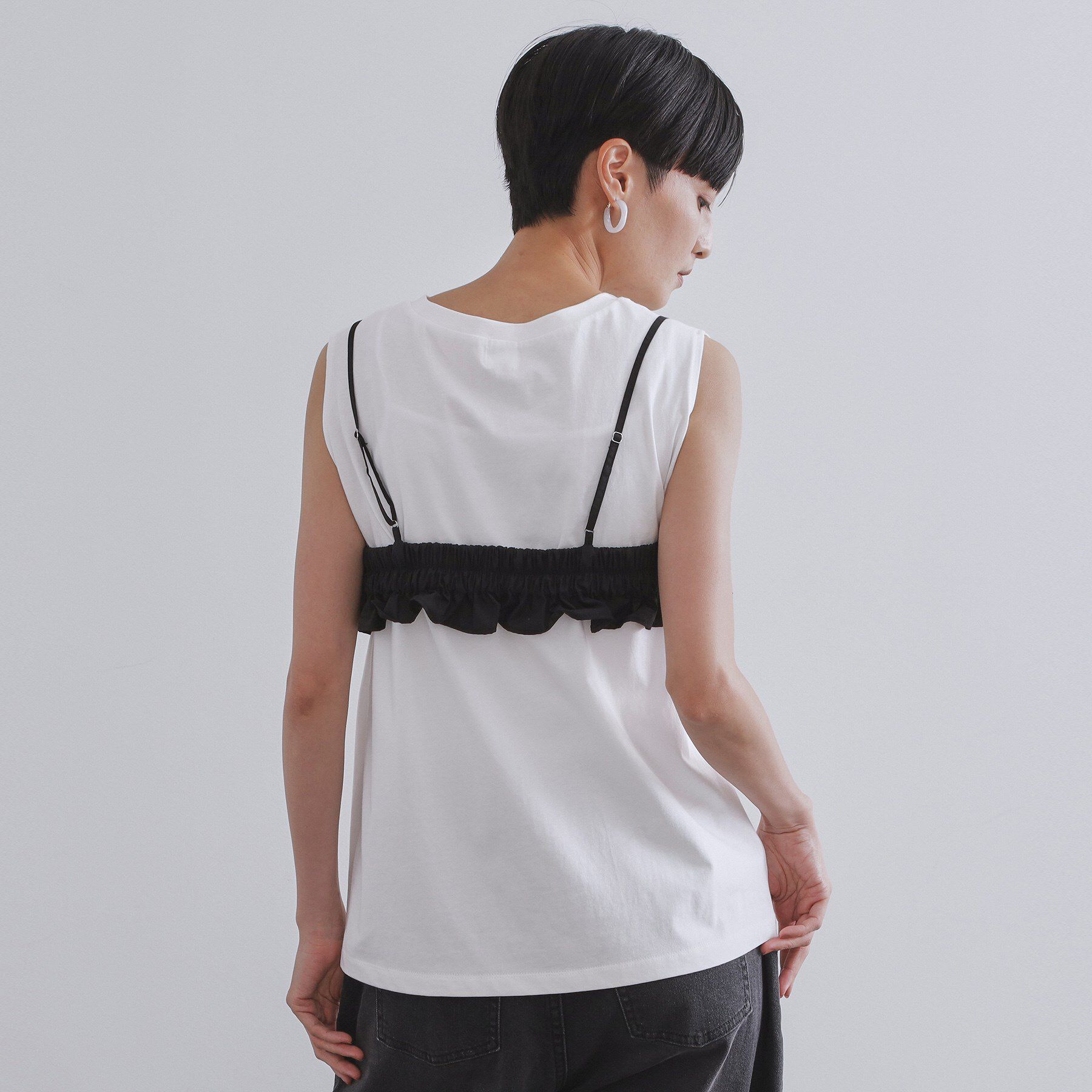 OPAQUE.CLIP「《CanCam掲載》ツインセット/フリルキャミビスチェ&times;フレンチスリーブカットソー【洗濯機洗い可】」|Tシャツ・カットソー|