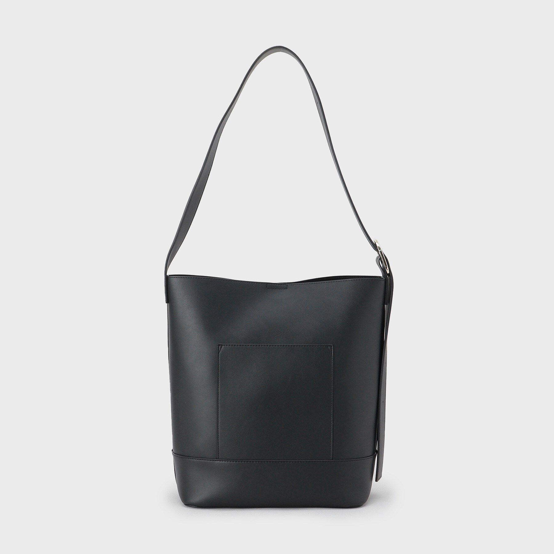 OPAQUE.CLIP「【軽量/A4サイズ対応/通勤対応】スムース合皮ワンショルダーバッグ」|ショルダー・メッセンジャー|